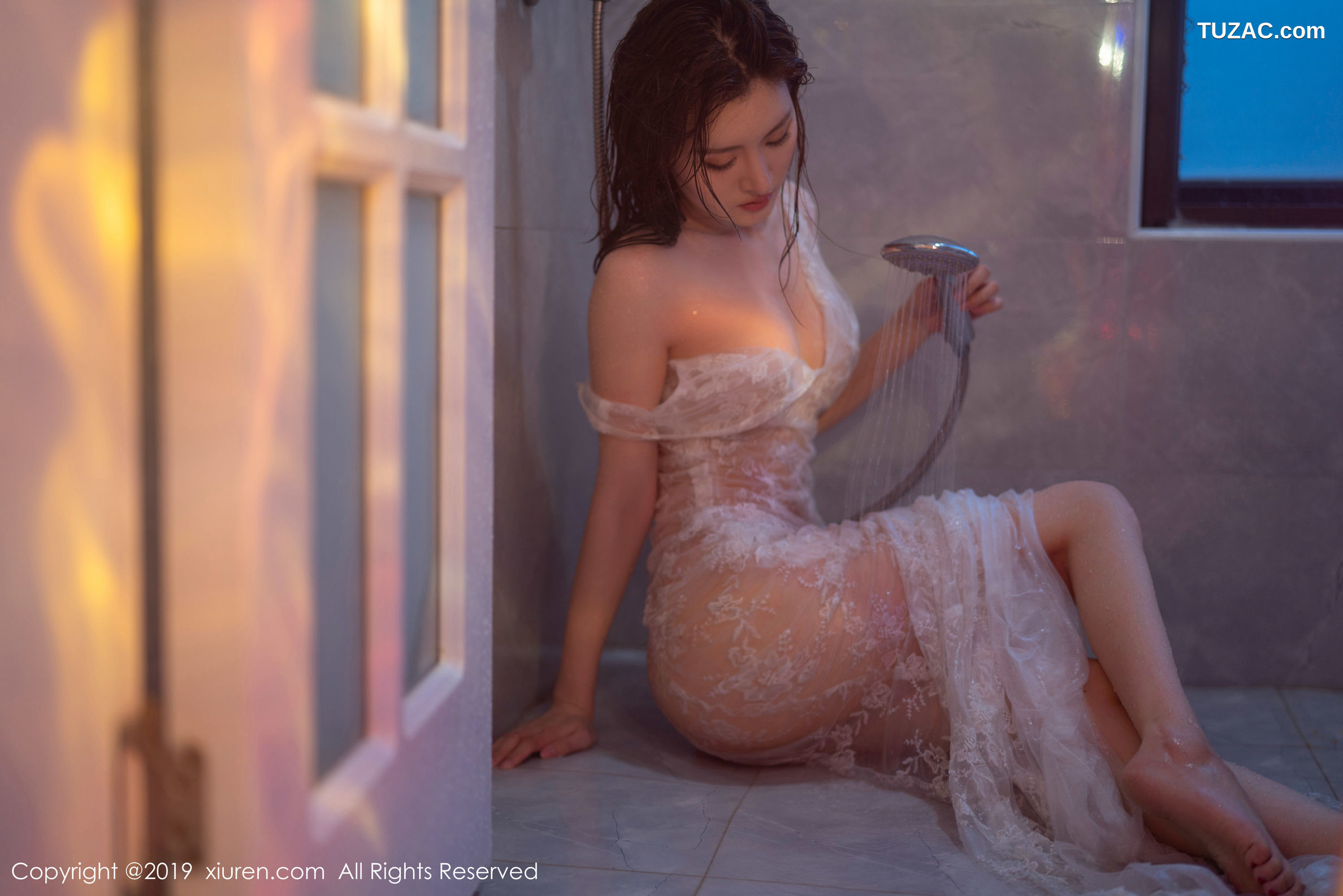 XiuRen秀人网-1784-沈梦瑶-《淋漓剔透的浴室湿身娇躯婀娜尽显媚态》-2019.11.12