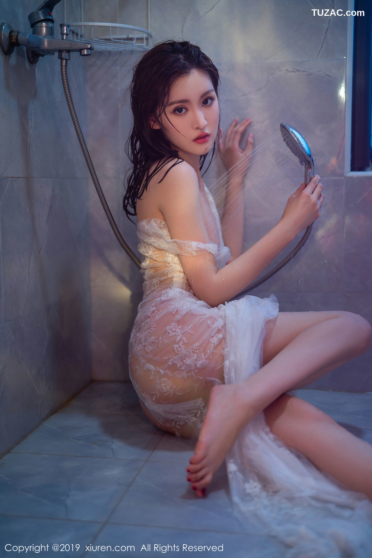 XiuRen秀人网-1784-沈梦瑶-《淋漓剔透的浴室湿身娇躯婀娜尽显媚态》-2019.11.12