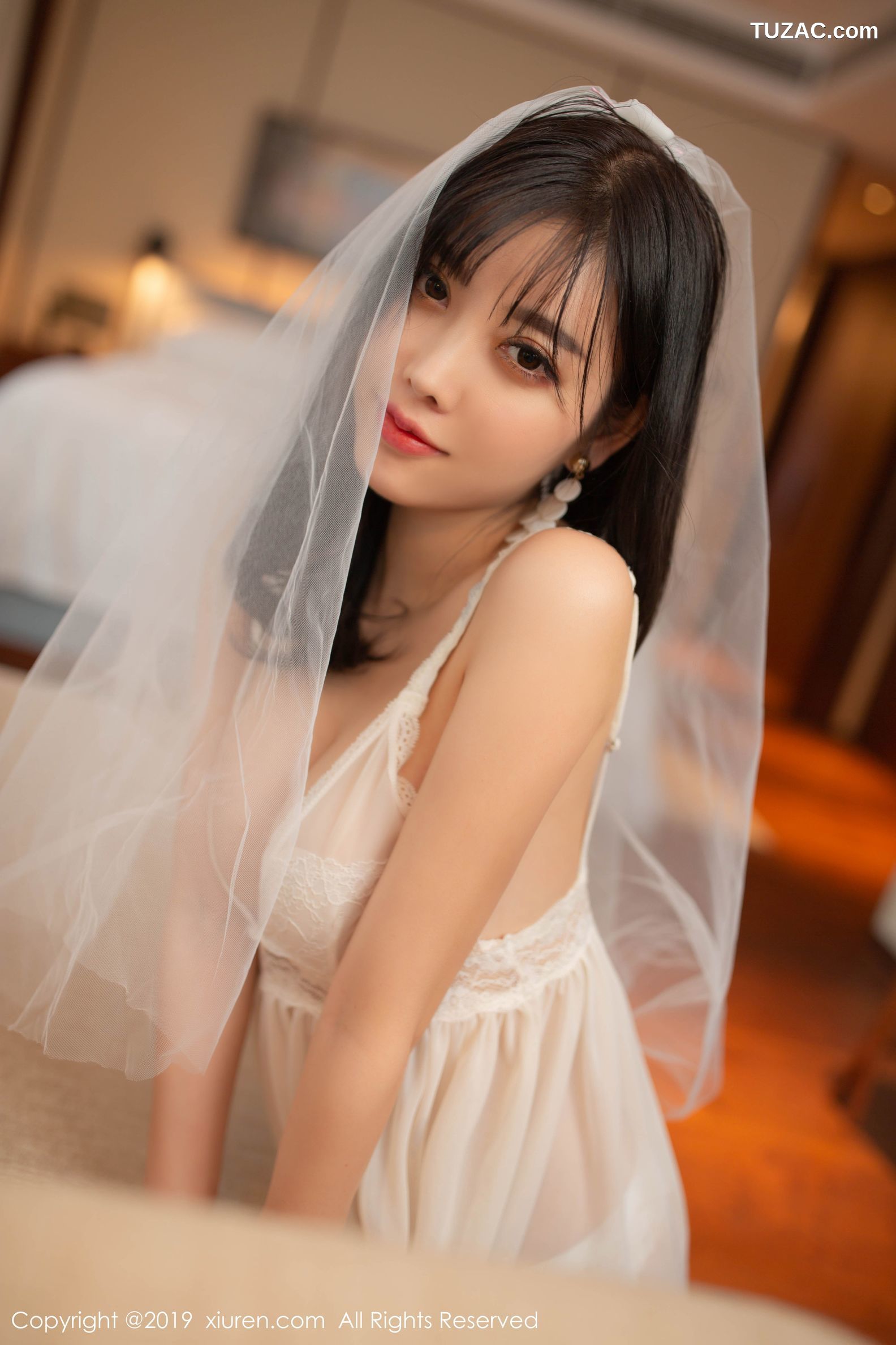 XiuRen秀人网-1819-杨晨晨-《如此动人的新娘》-2019.12.02