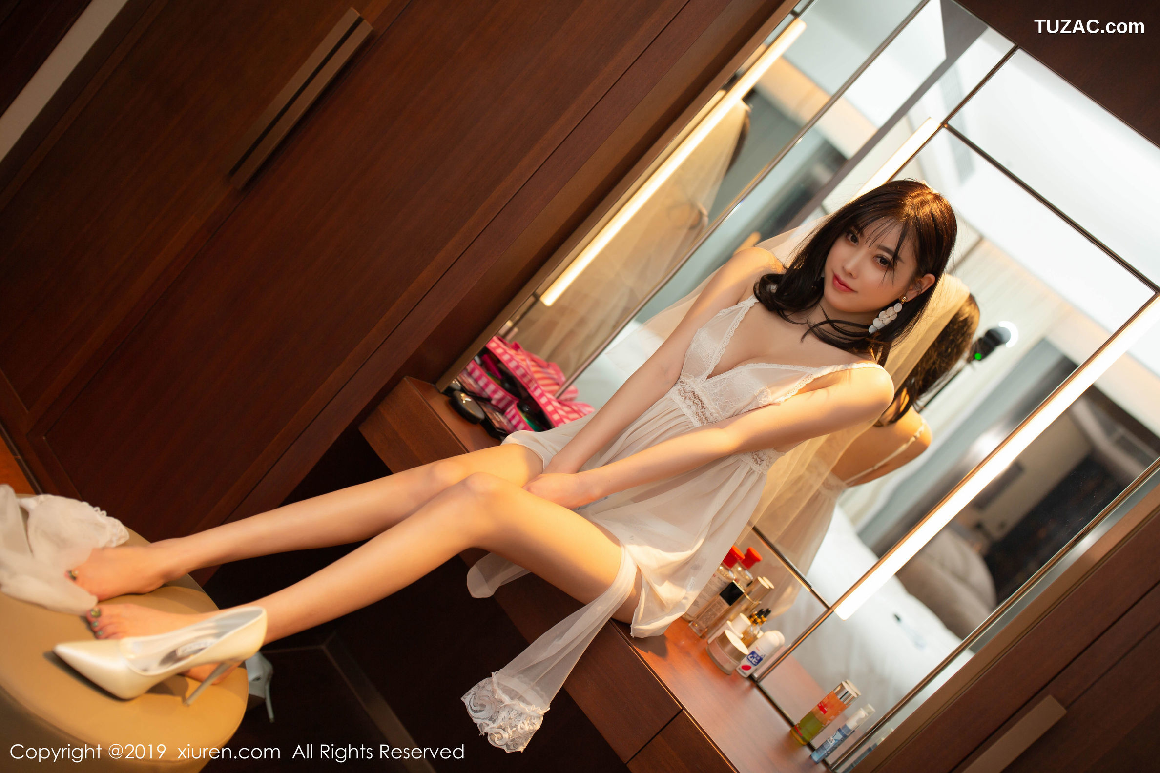 XiuRen秀人网-1819-杨晨晨-《如此动人的新娘》-2019.12.02