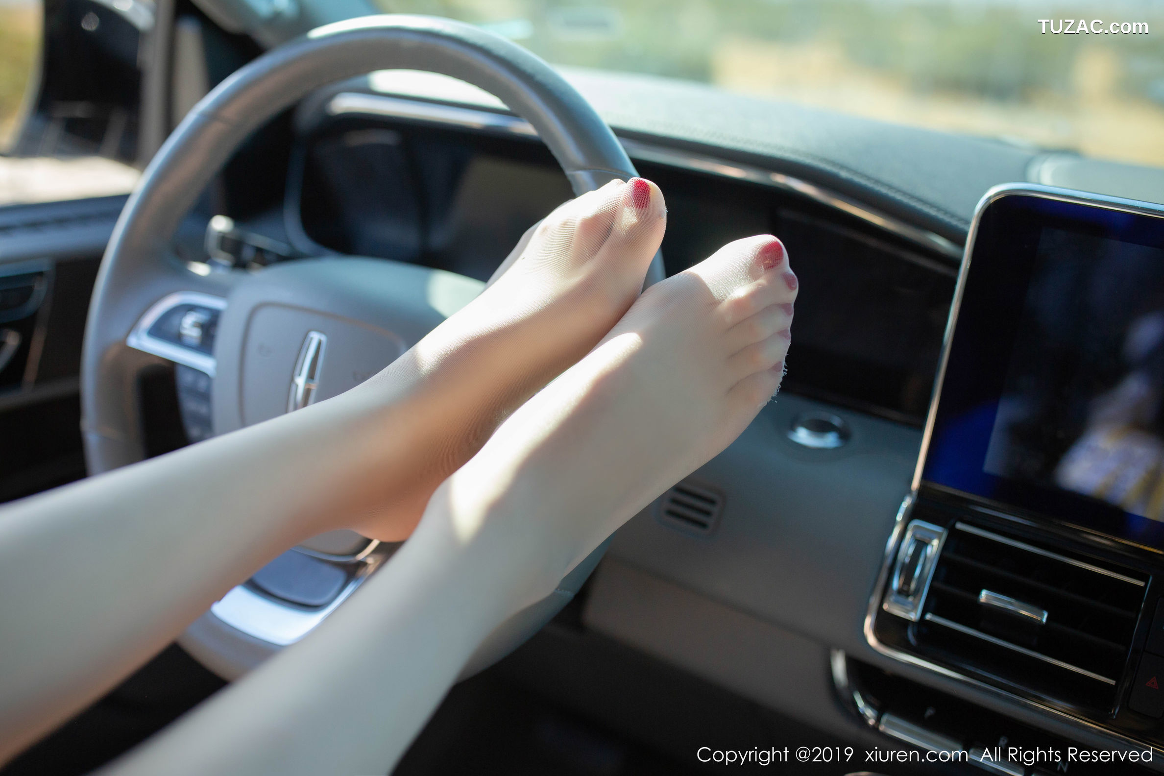 XiuRen秀人网-1833-梦心月-《电场高管系列》-2019.12.09