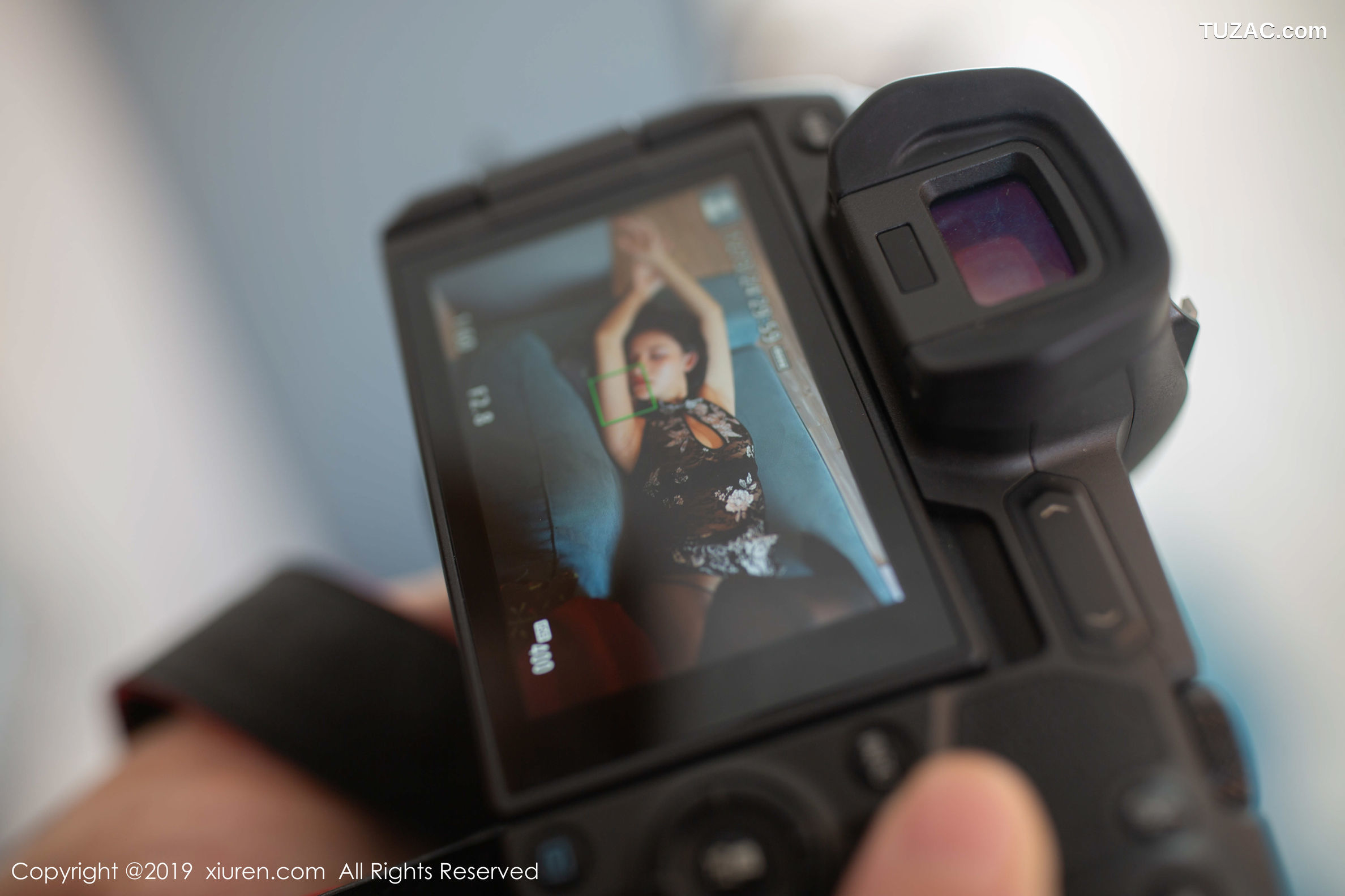 XiuRen秀人网-1850-陆萱萱-《摄影师主题》-2019.12.13