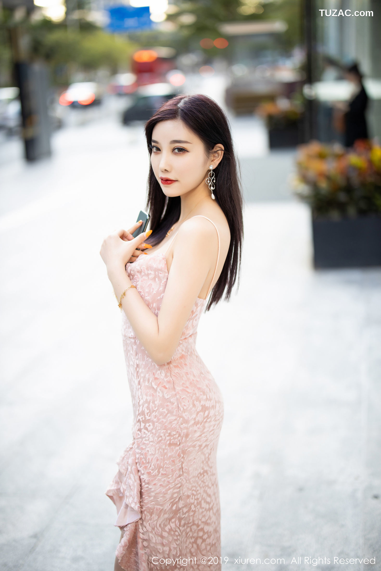 XiuRen秀人网-1857-杨晨晨-《丝袜美腿翘臀诱惑》-2019.12.17