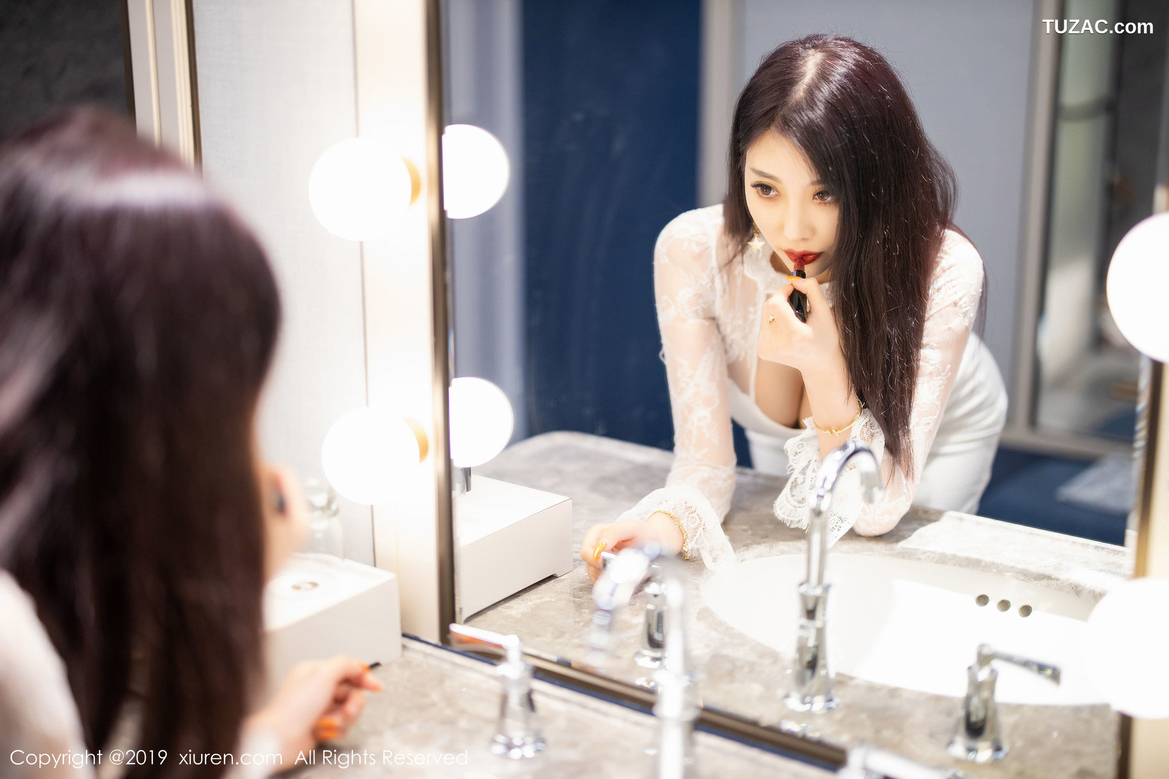 XiuRen秀人网-1884-杨晨晨-《极致穿透力的美腿私房》-2019.12.26