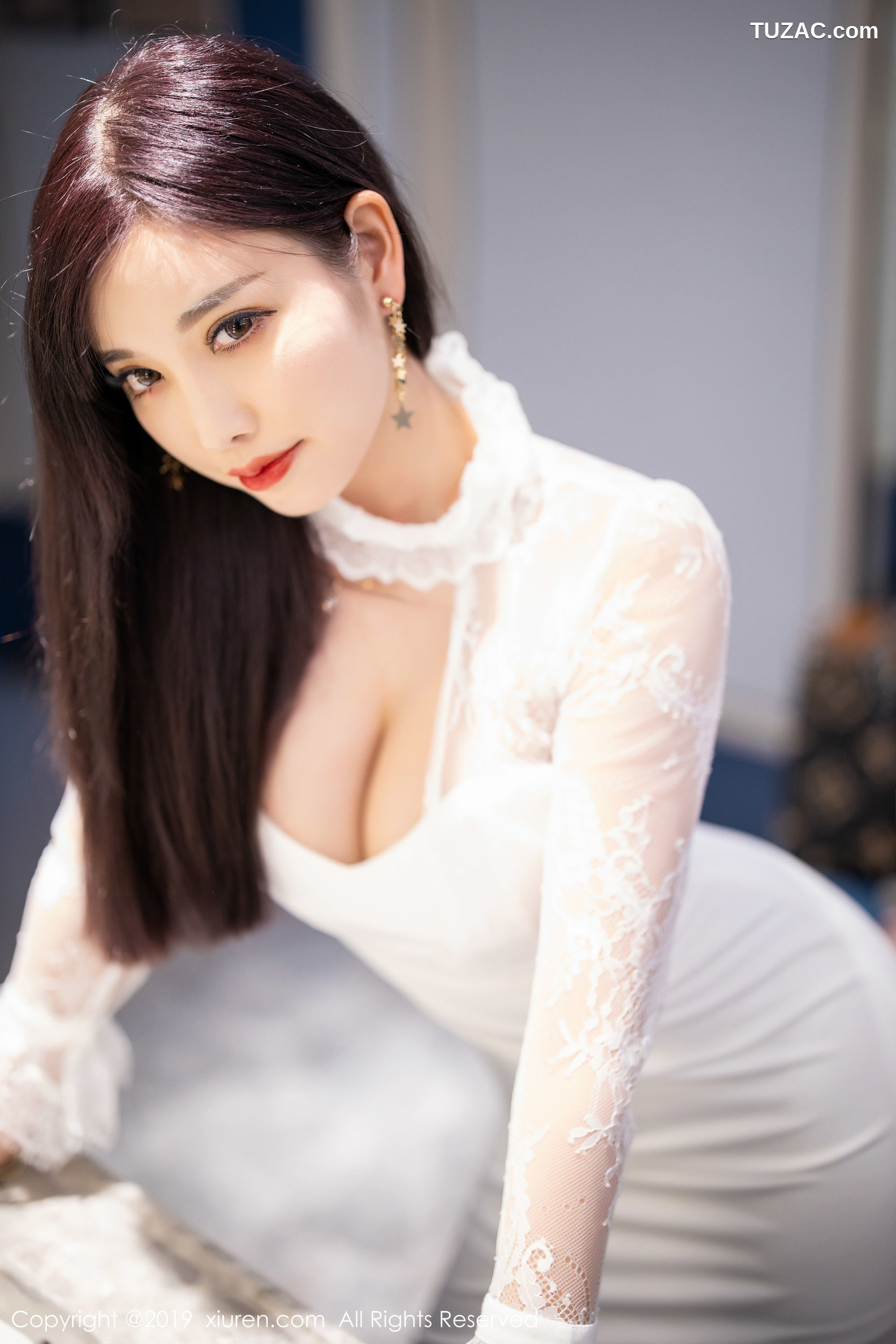 XiuRen秀人网-1884-杨晨晨-《极致穿透力的美腿私房》-2019.12.26