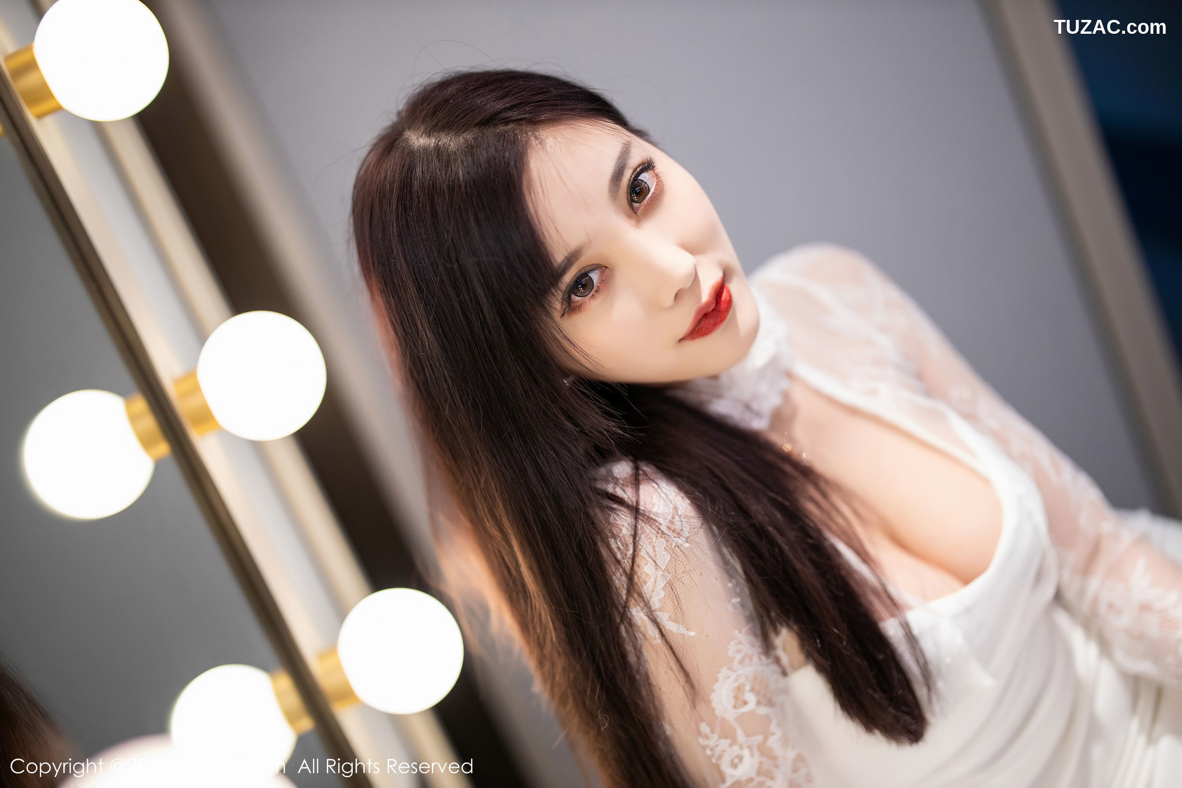 XiuRen秀人网-1884-杨晨晨-《极致穿透力的美腿私房》-2019.12.26