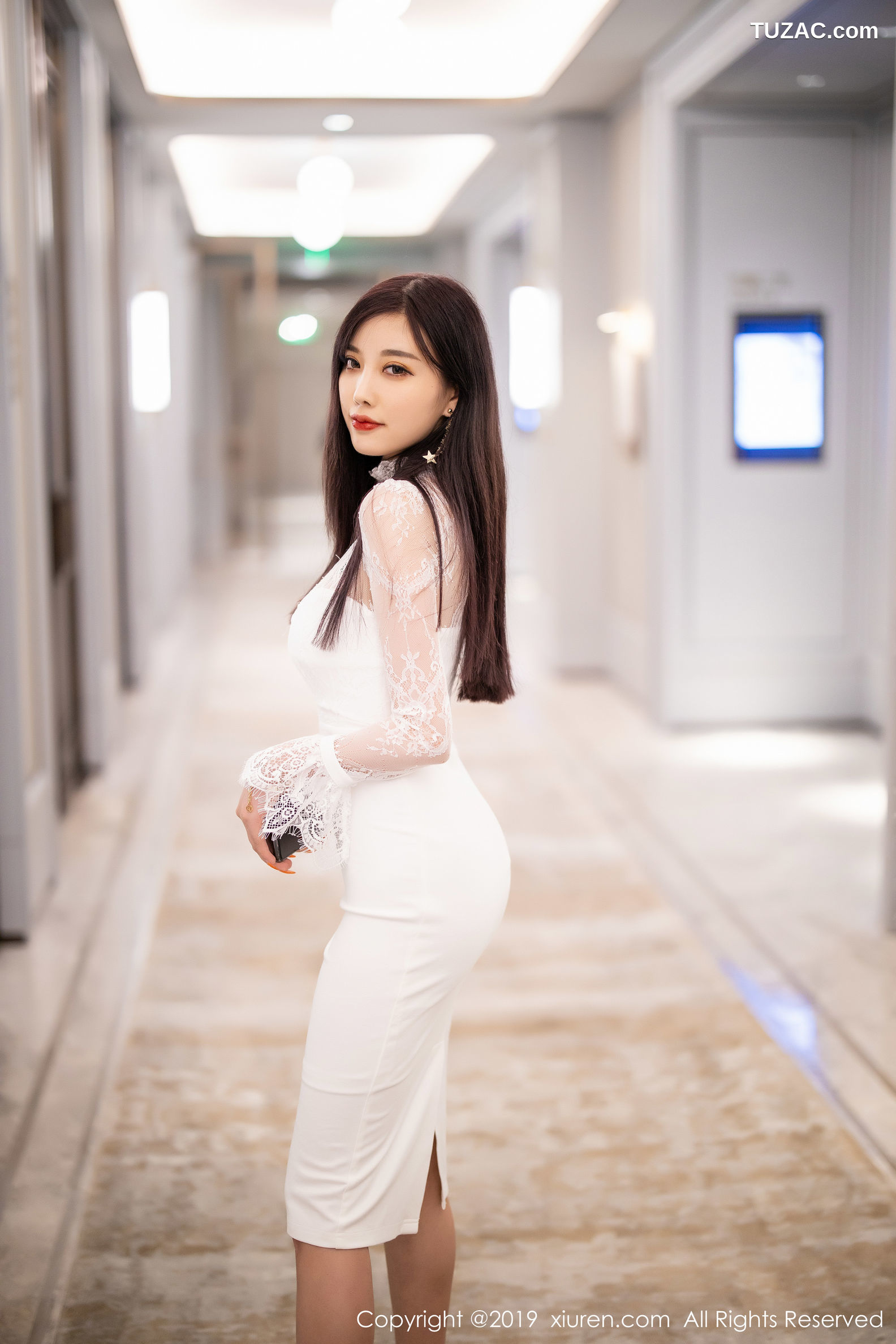 XiuRen秀人网-1884-杨晨晨-《极致穿透力的美腿私房》-2019.12.26