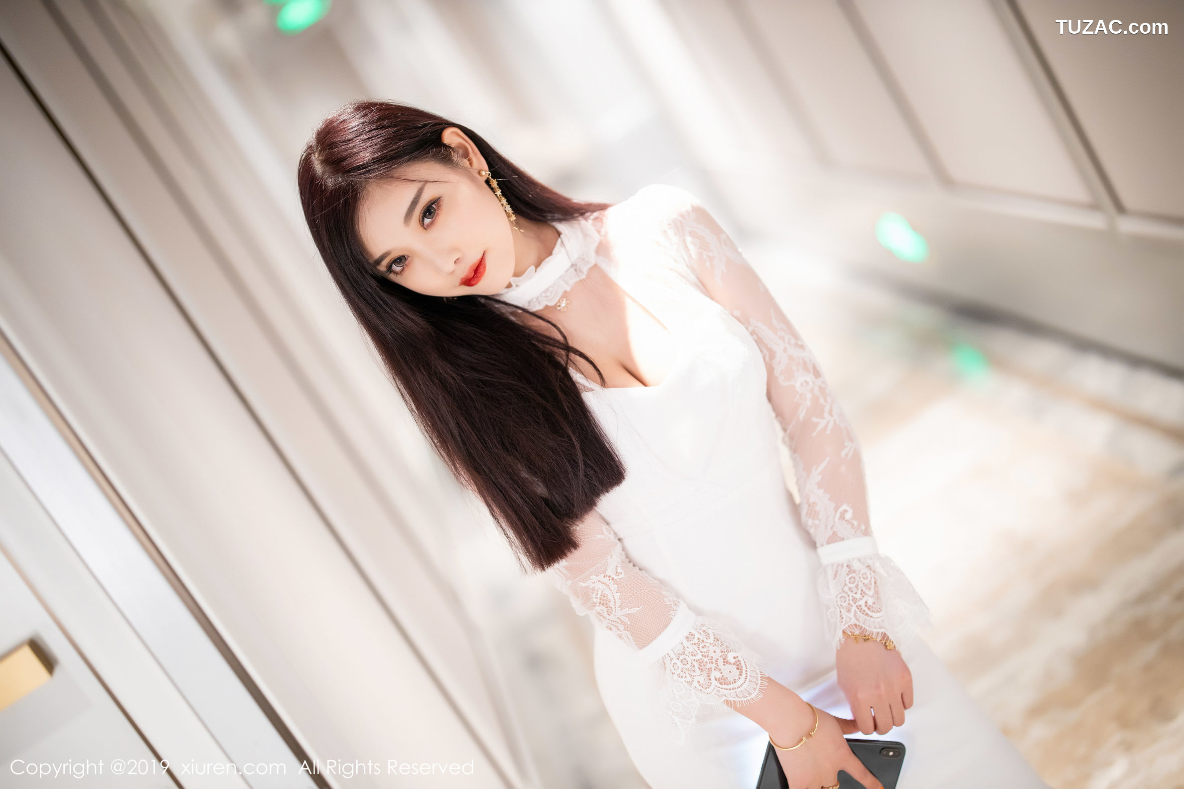 XiuRen秀人网-1884-杨晨晨-《极致穿透力的美腿私房》-2019.12.26