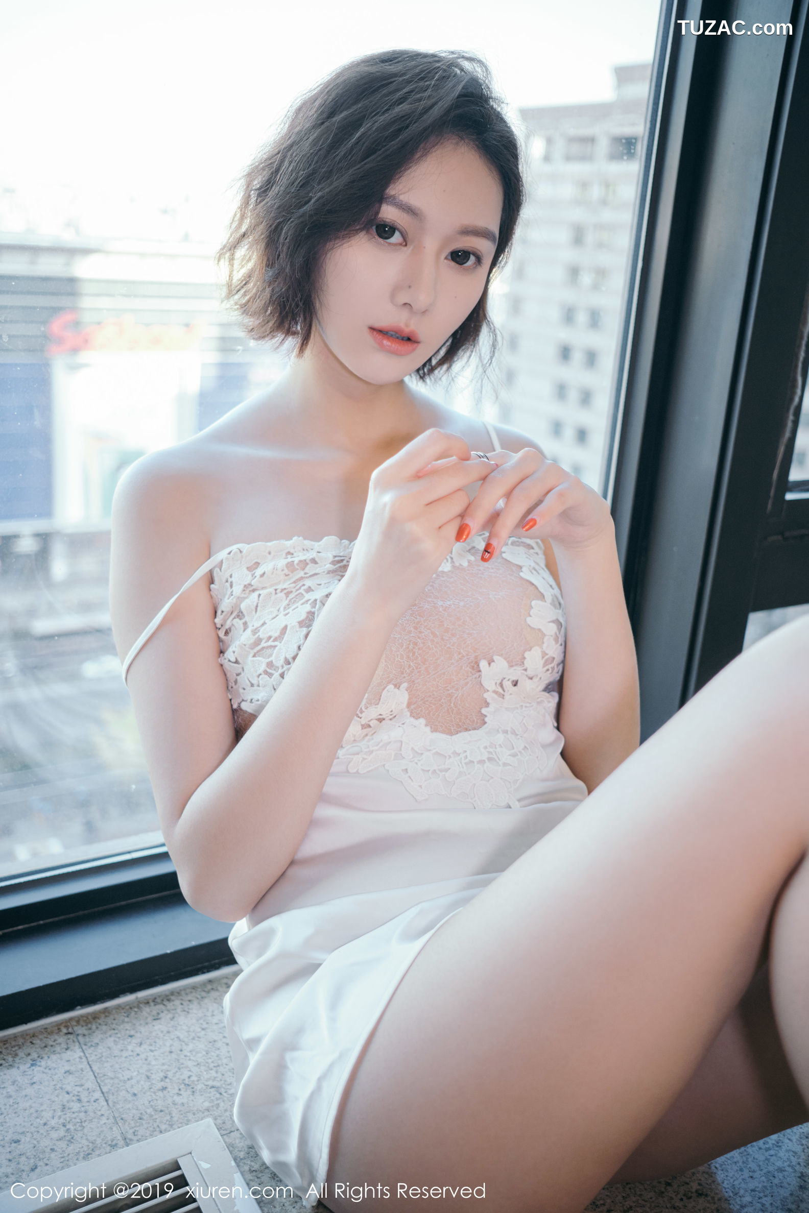 XiuRen秀人网-1891-艺轩-《体态婀娜气质袅袅》-2019.12.30