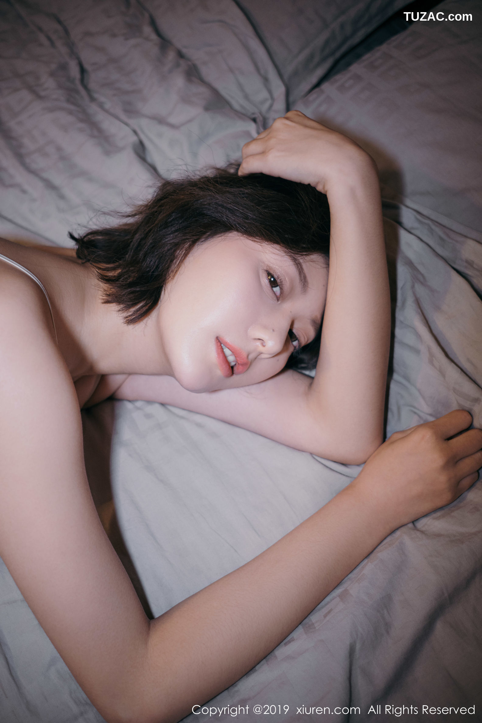 XiuRen秀人网-1891-艺轩-《体态婀娜气质袅袅》-2019.12.30