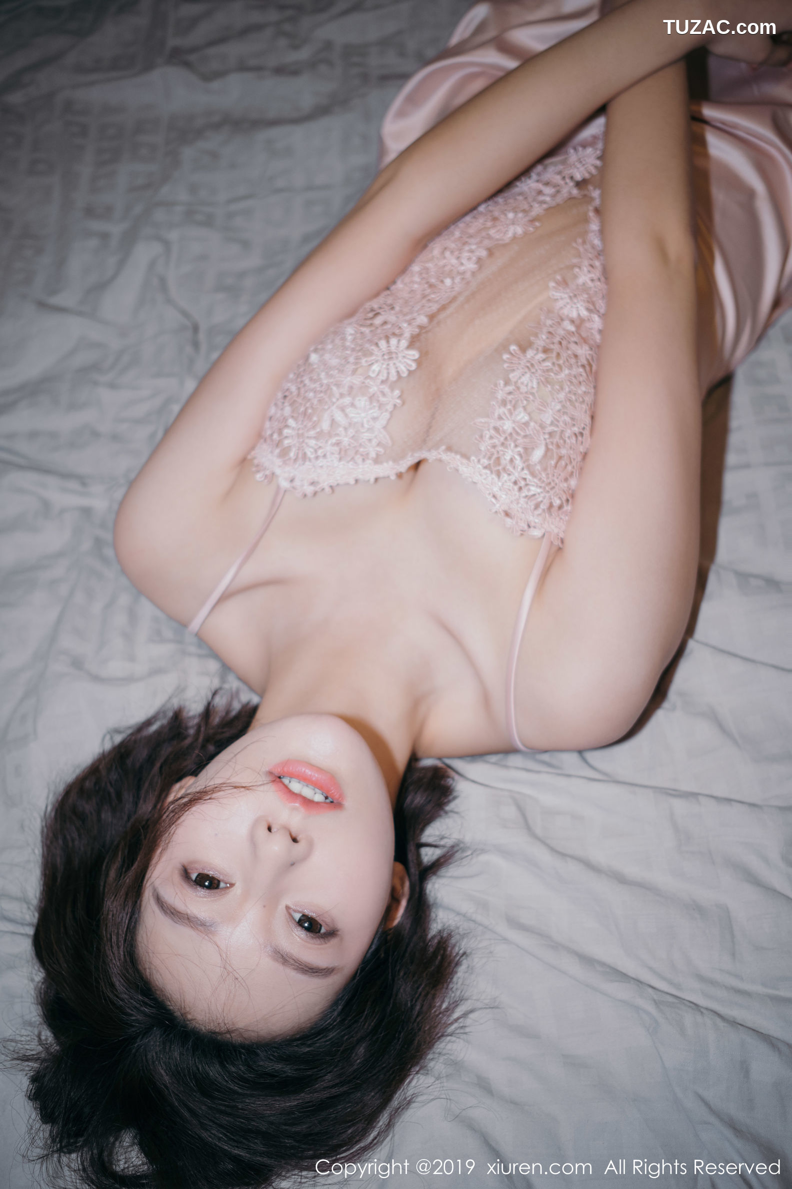 XiuRen秀人网-1891-艺轩-《体态婀娜气质袅袅》-2019.12.30