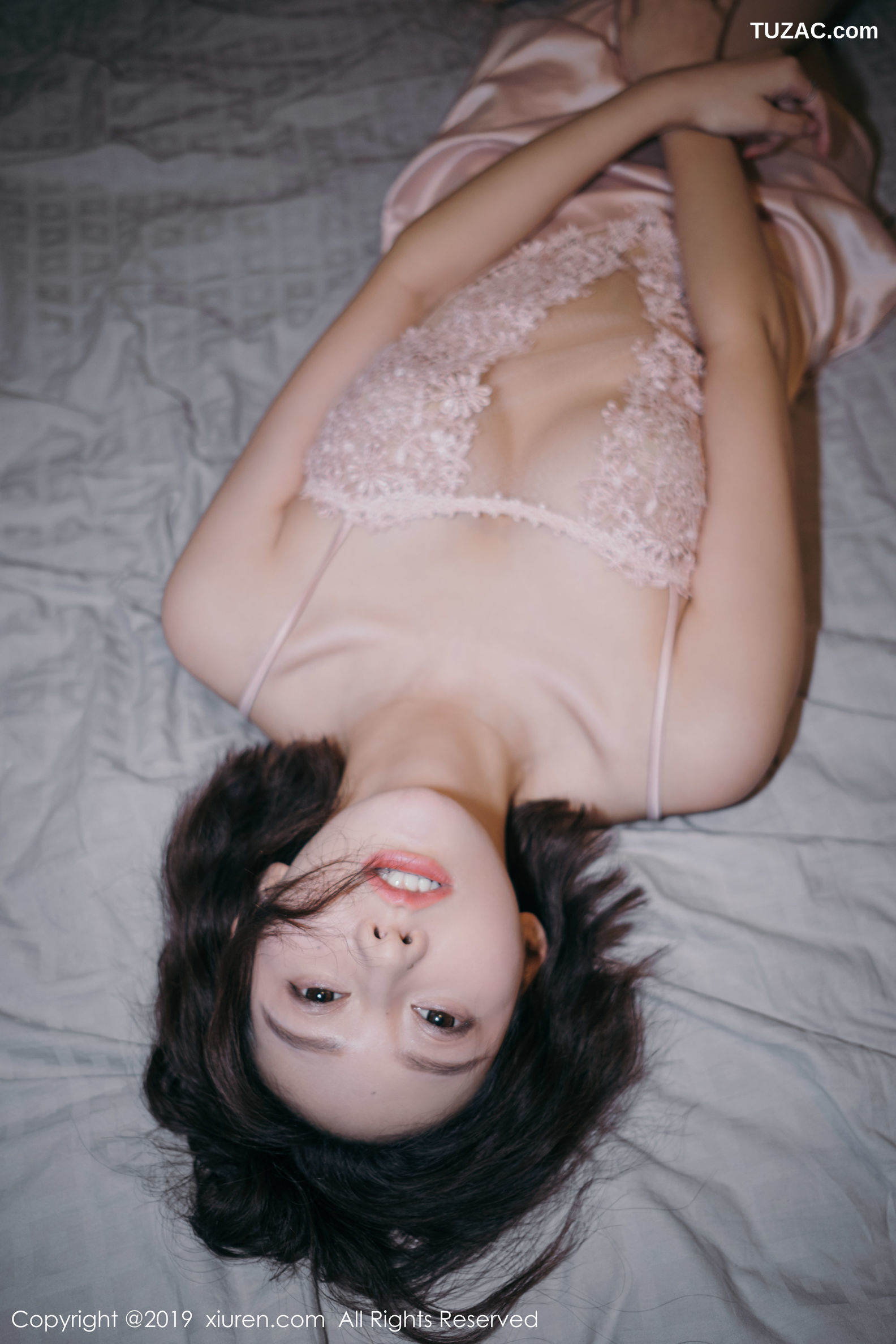 XiuRen秀人网-1891-艺轩-《体态婀娜气质袅袅》-2019.12.30