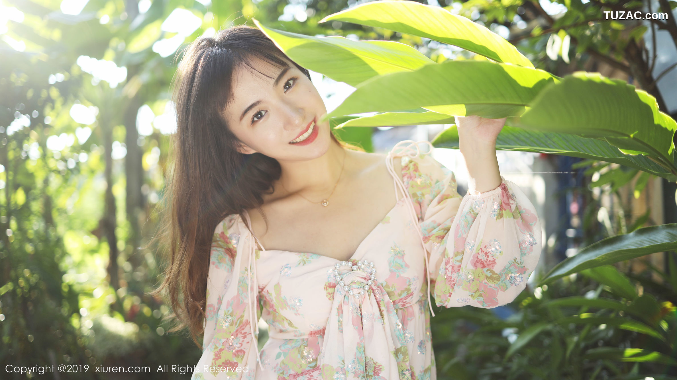 XiuRen秀人网-1892-艺儿拿铁-《室外小清新主题系列》-2019.12.30