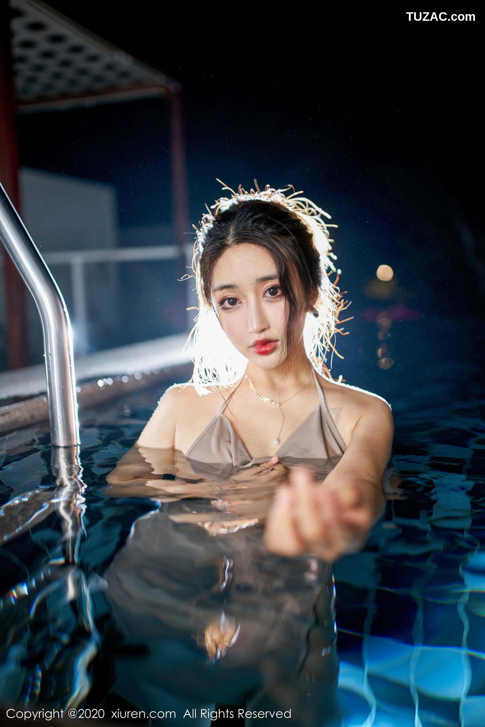 XiuRen秀人网-1916-Betty林子欣-《高贵吊裙湿身系列》-2020.01.09