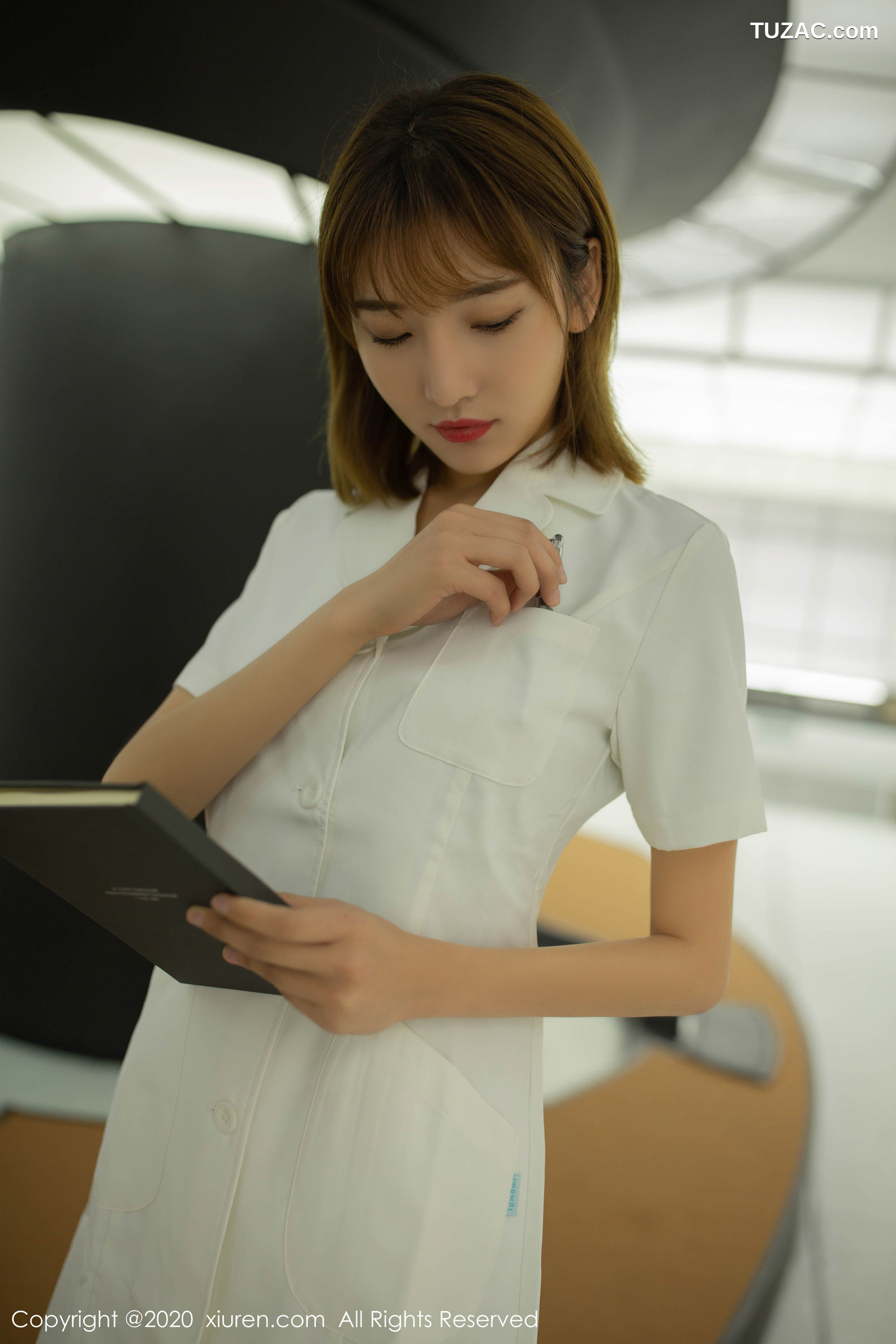 XiuRen秀人网-1931-陆萱萱-《实验室主题场景》-2020.01.14