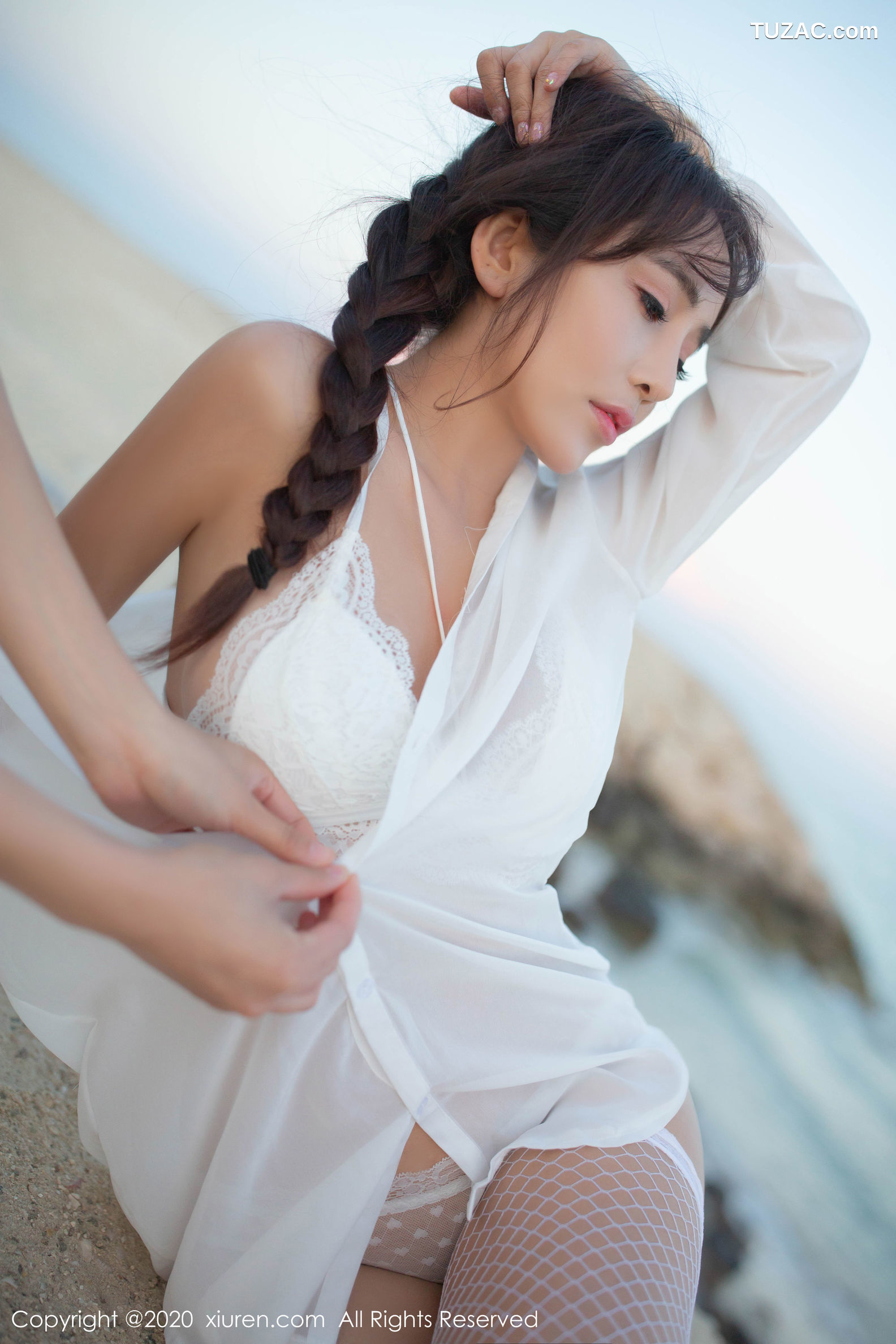 XiuRen秀人网-1951-陶喜乐-《沙滩网袜外拍系列》-2020.01.19