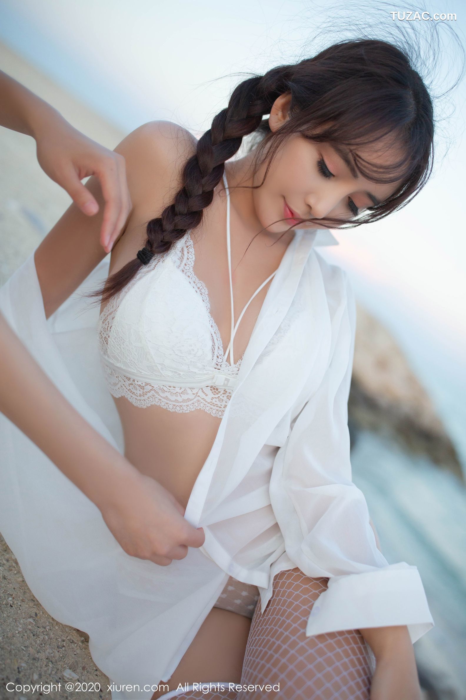 XiuRen秀人网-1951-陶喜乐-《沙滩网袜外拍系列》-2020.01.19