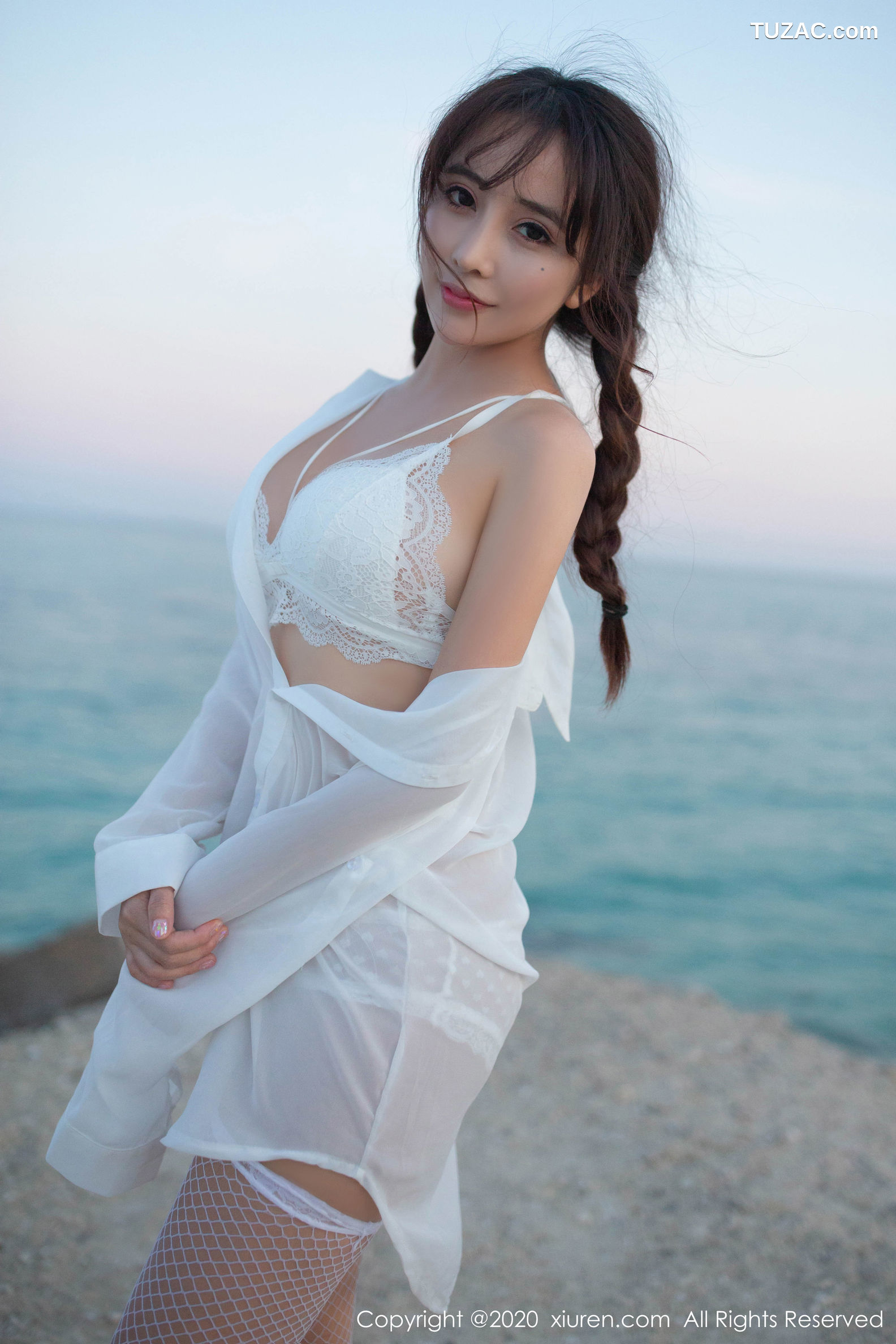 XiuRen秀人网-1951-陶喜乐-《沙滩网袜外拍系列》-2020.01.19