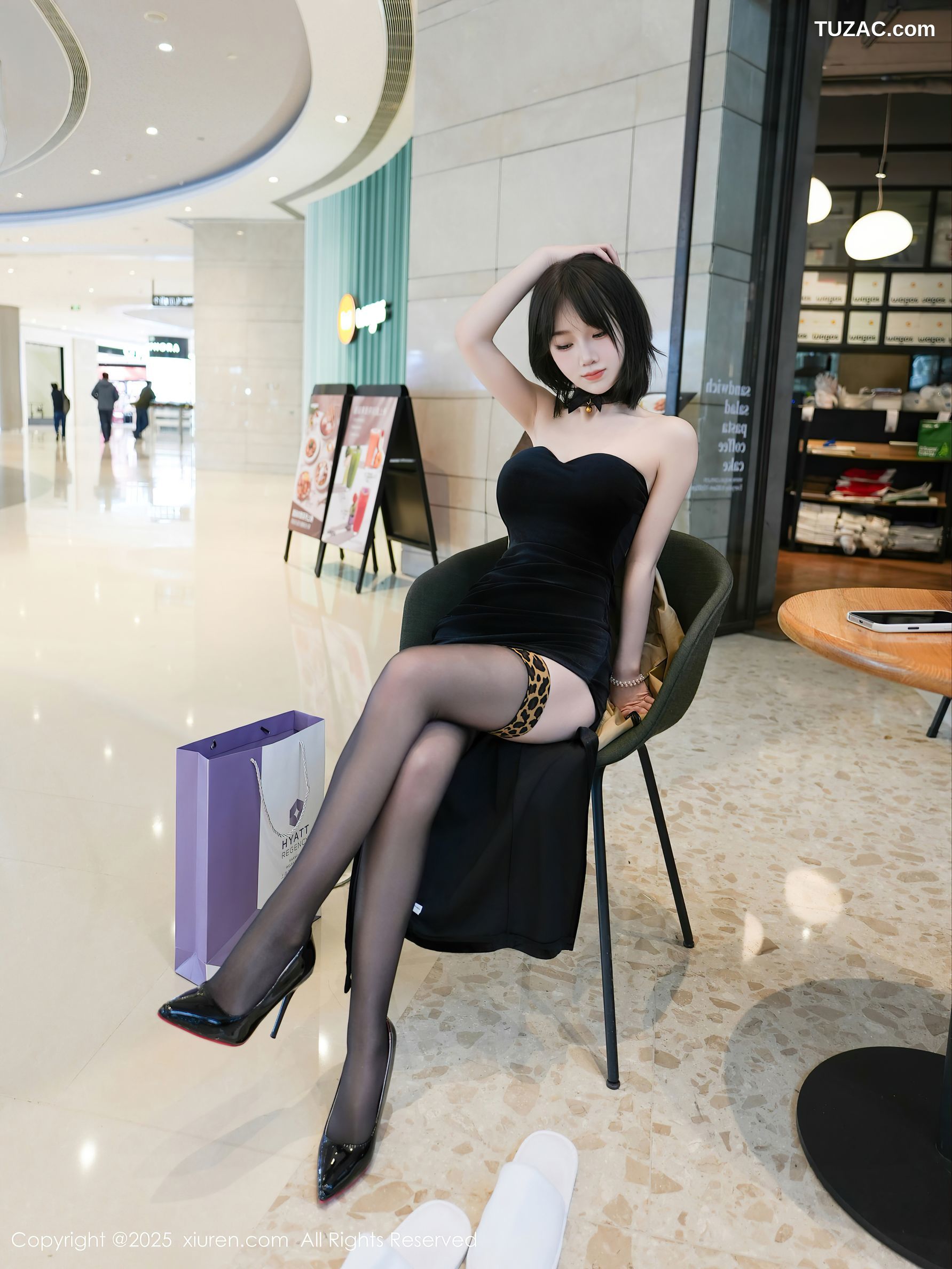 XiuRen秀人网-10000-阿汁-短发美女黑色抹胸礼裙黑丝紫色蕾丝内裤-2025.03.12