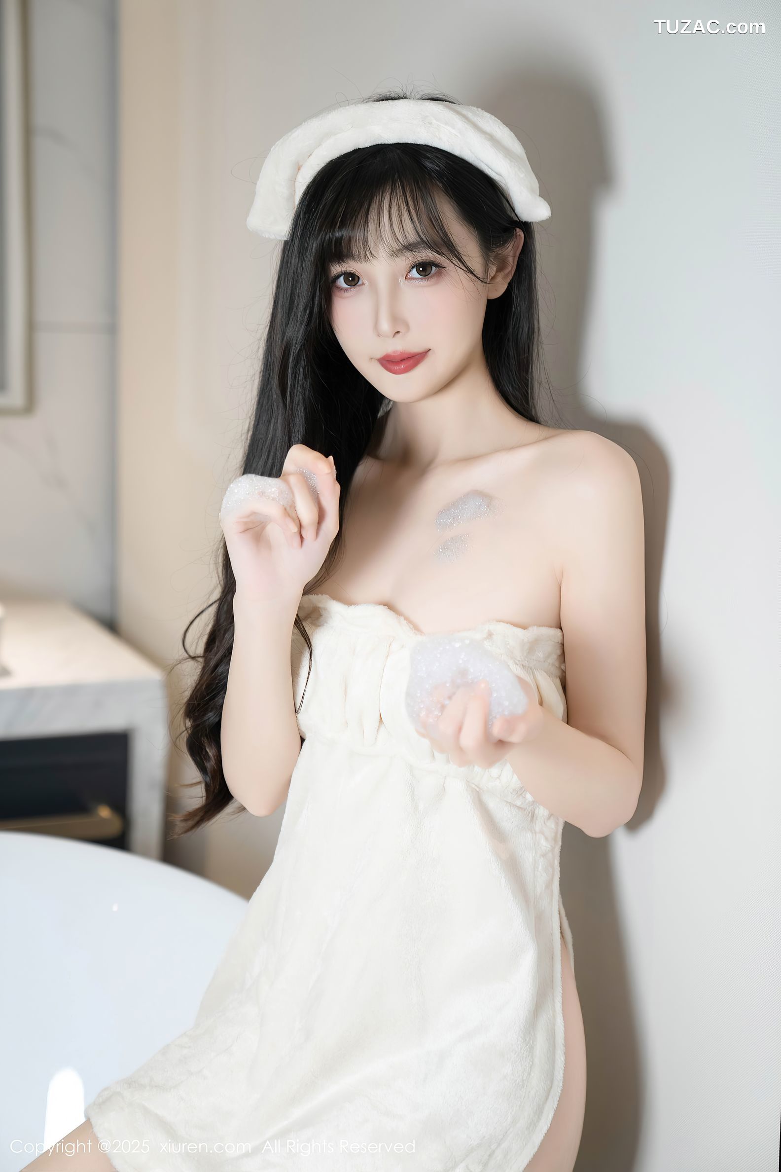 XiuRen秀人网-10005-樱桃小阑子-白浴衣浴缸湿身爆乳-2025.03.12