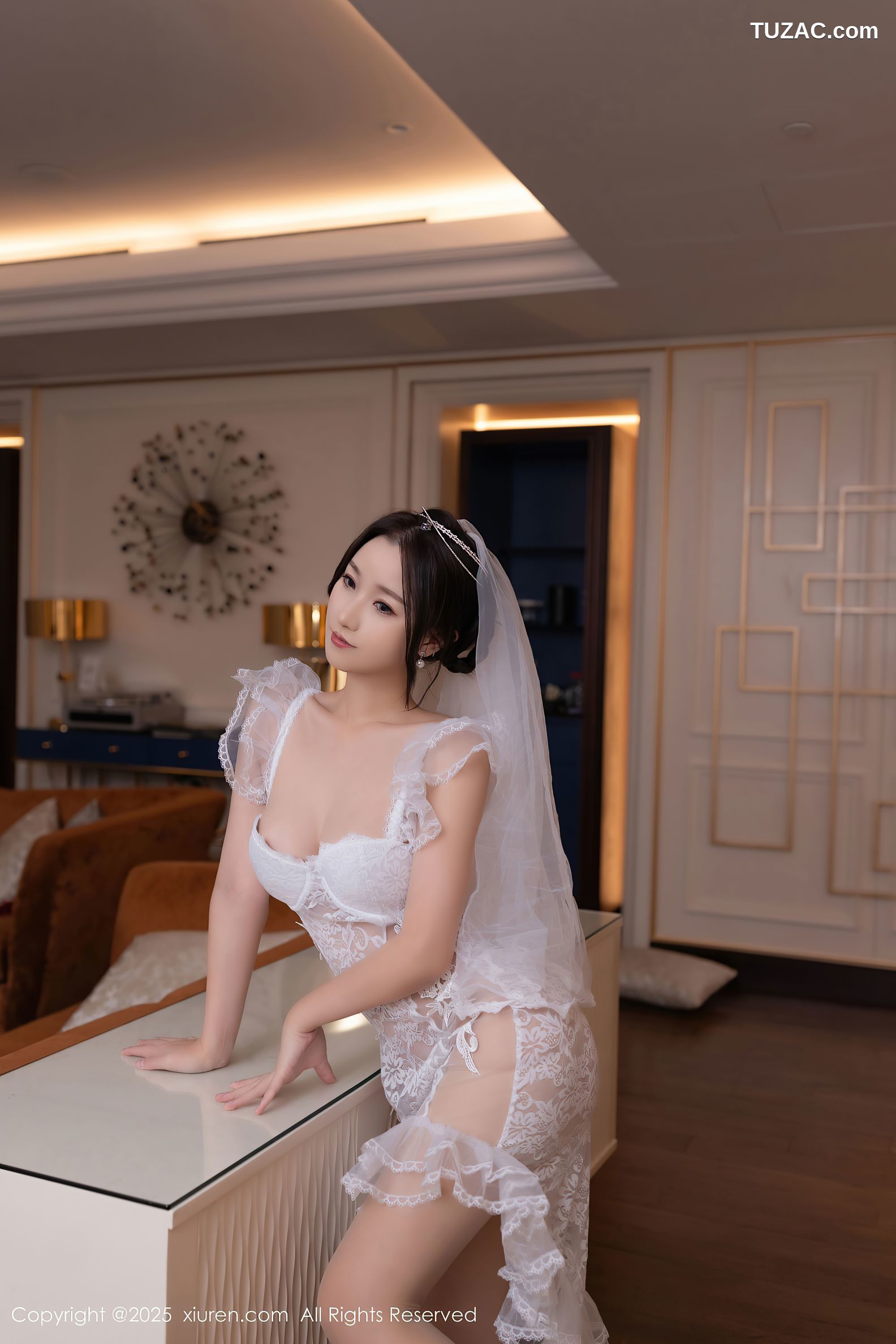 XiuRen秀人网-10006-杏子Yada-白色蕾丝轻透情趣婚纱爆乳-2025.03.12