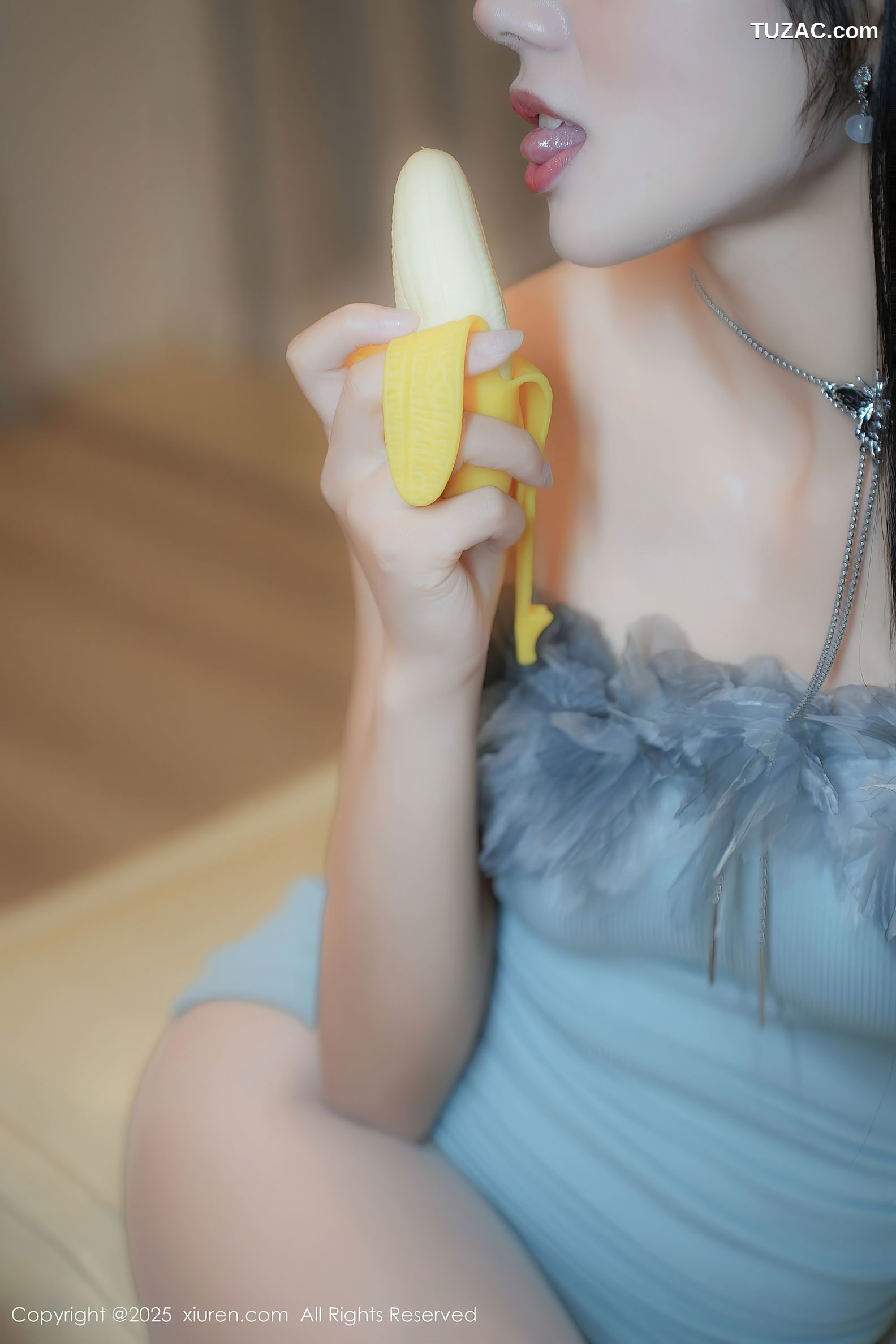 XiuRen秀人网-10008-美少女-清纯气质美女淡蓝抹胸连衣短裙肉丝-2025.03.13