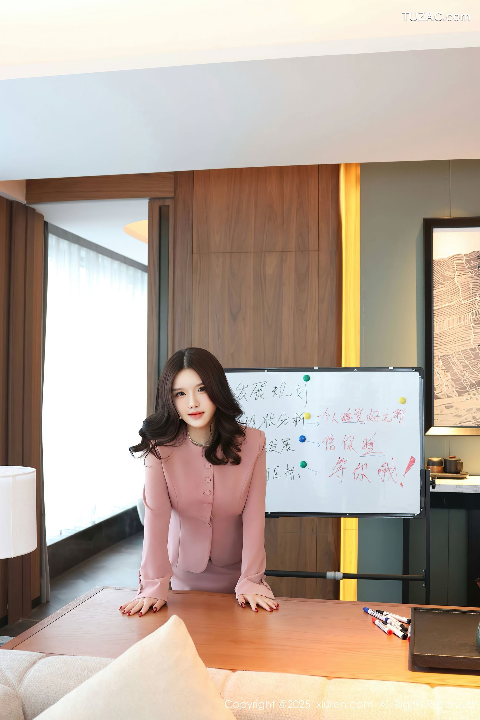XiuRen秀人网-10020-小薯条nienie-OL粉色裙装白蕾丝轻透内衣爆乳诱惑-2025.03.14