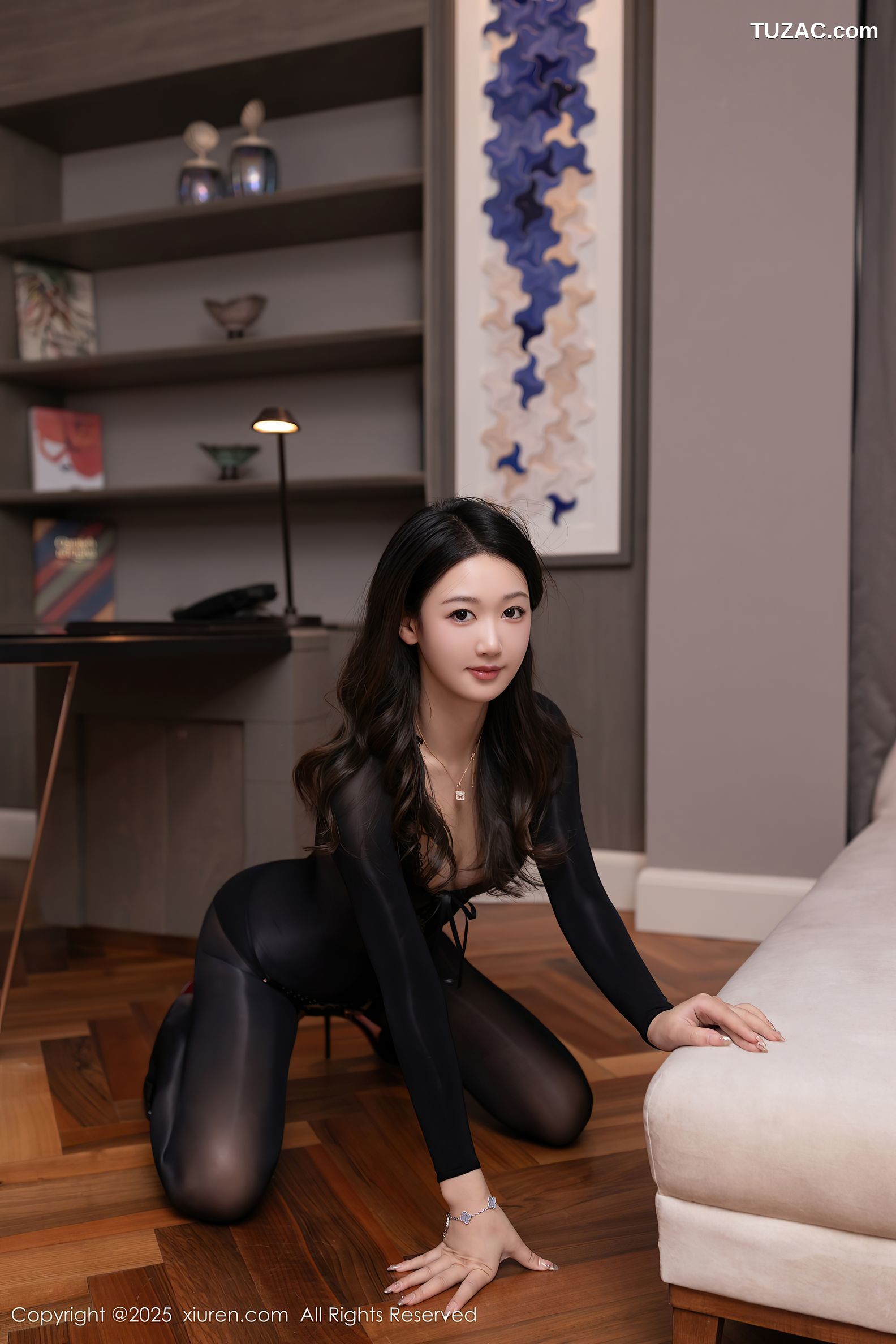 XiuRen秀人网-10030-唐安琪-黑大衣情趣连体黑丝-2025.03.17