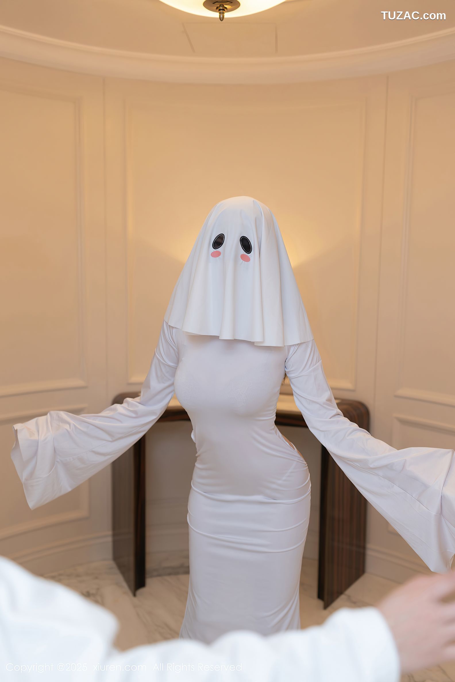 XiuRen秀人网-10035-安然anran-情趣白裙白色内衣丁字裤-2025.03.18