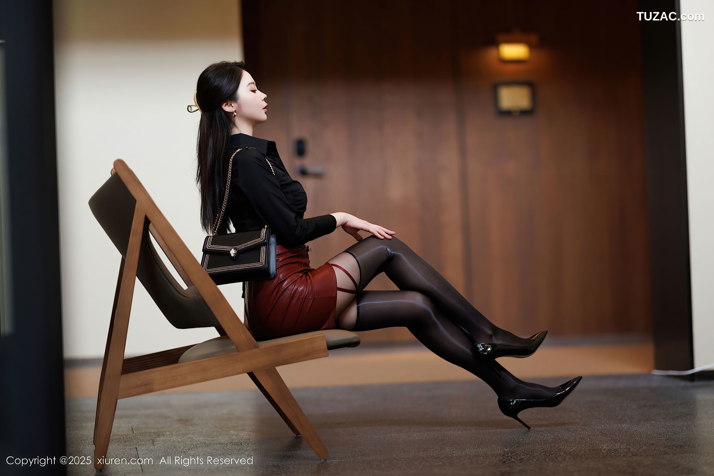 XiuRen秀人网-10039-梦心玥-OL黑衬衫红皮短裙黑丝高跟红色内衣-2025.03.19
