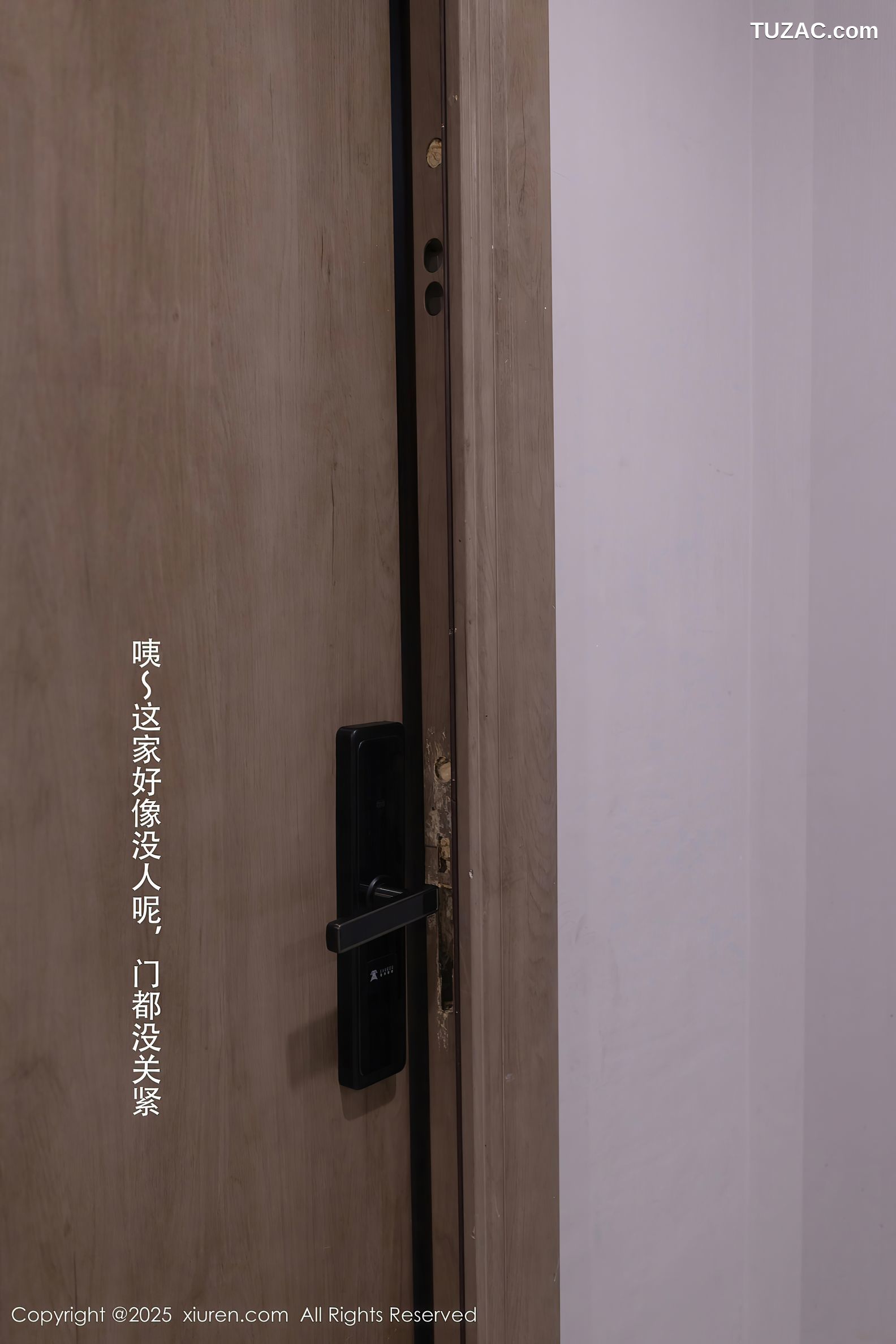 XiuRen秀人网-10042-杏子Yada-入室劫色剧情健身瑜伽裤深蓝蕾丝内衣-2025.03.19