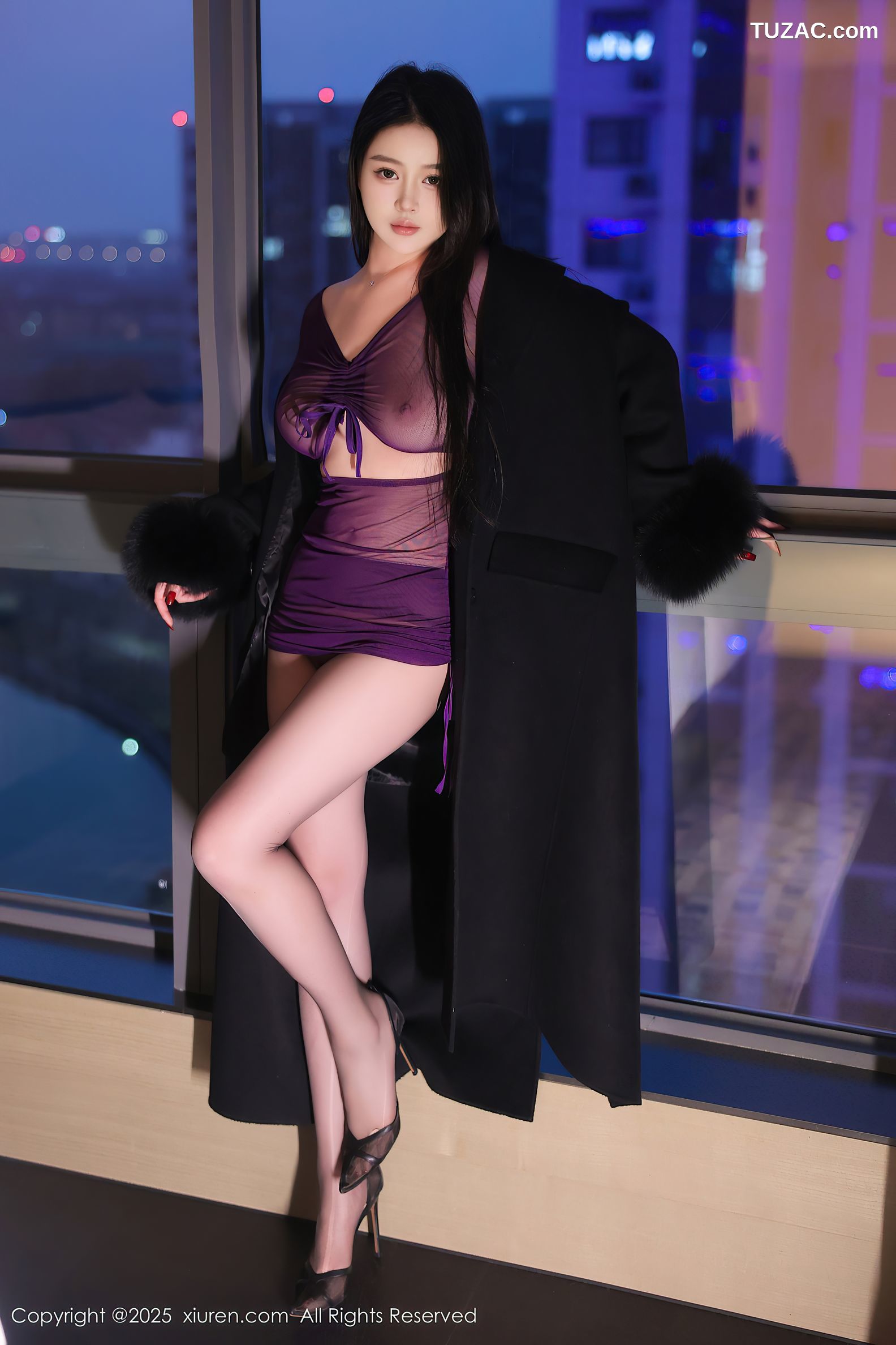 XiuRen秀人网-10050-温妮-黑大衣轻透情趣紫色内衣短裙爆乳黑丝-2025.03.21