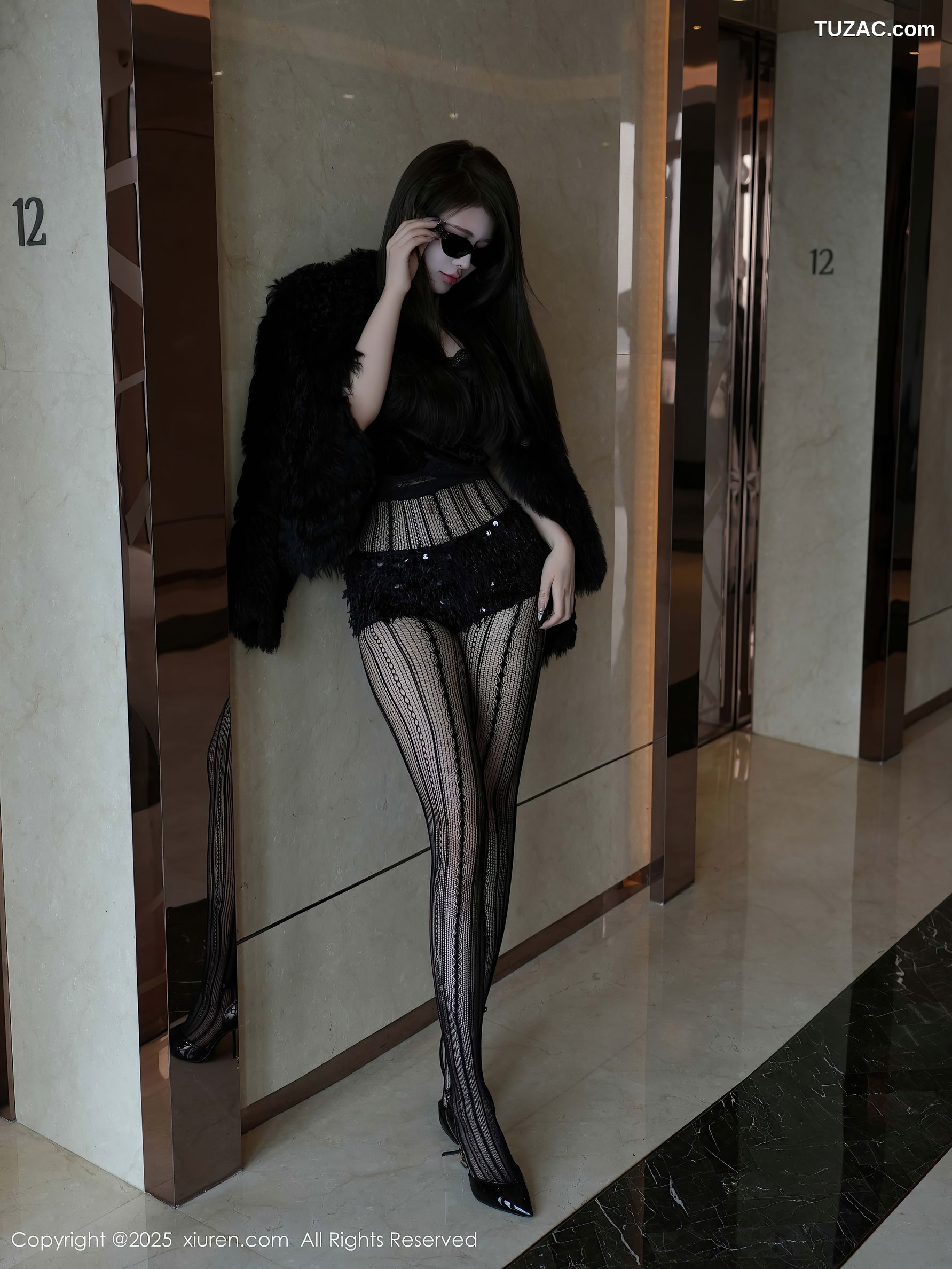 XiuRen秀人网-10056-甜妮-黑蕾丝吊带黑丝-2025.03.24