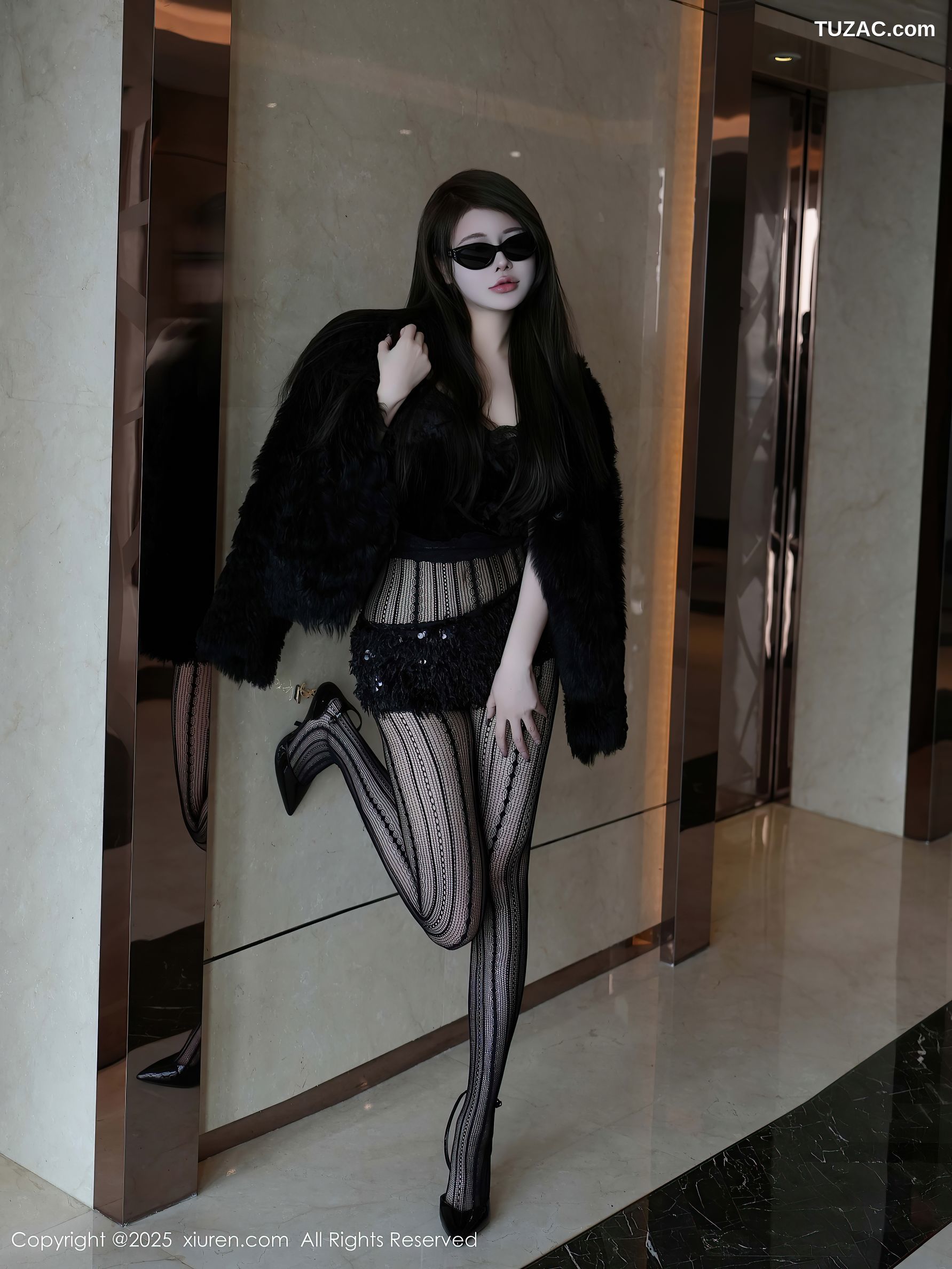 XiuRen秀人网-10056-甜妮-黑蕾丝吊带黑丝-2025.03.24