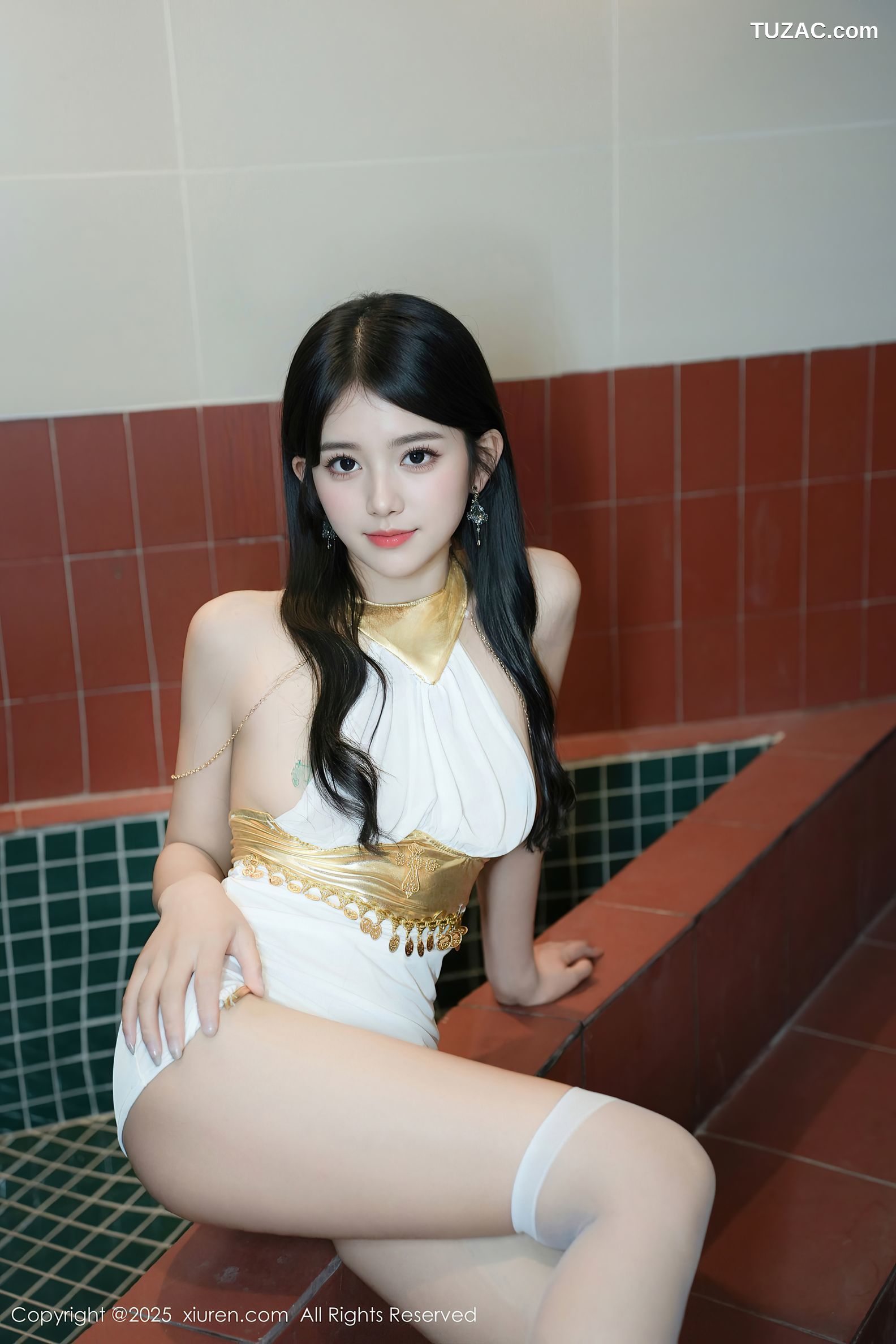 XiuRen秀人网-10058-美少女-白色连衣短裙白丝爆乳-2025.03.24