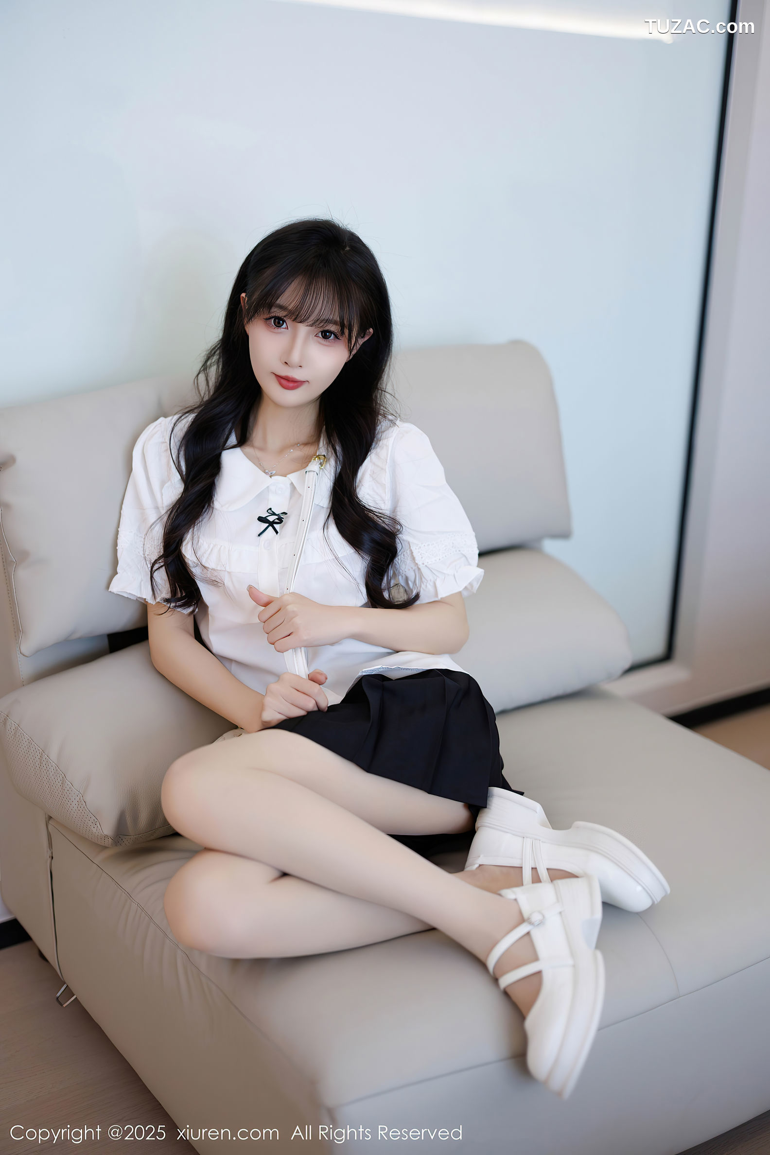 XiuRen秀人网-10067-樱桃小犊子-白衫黑裙女生白丝丁字裤-2025.03.25