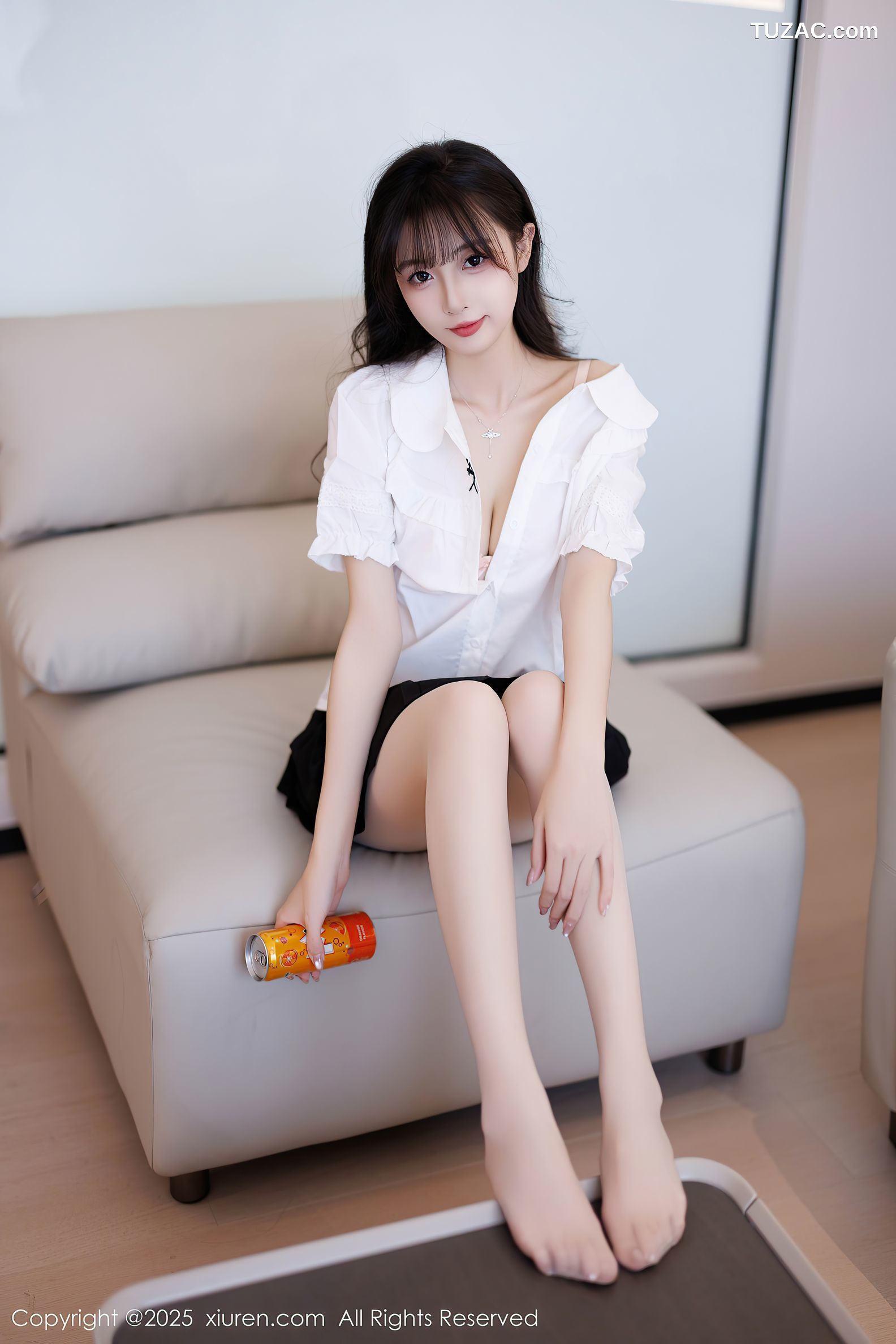 XiuRen秀人网-10067-樱桃小犊子-白衫黑裙女生白丝丁字裤-2025.03.25