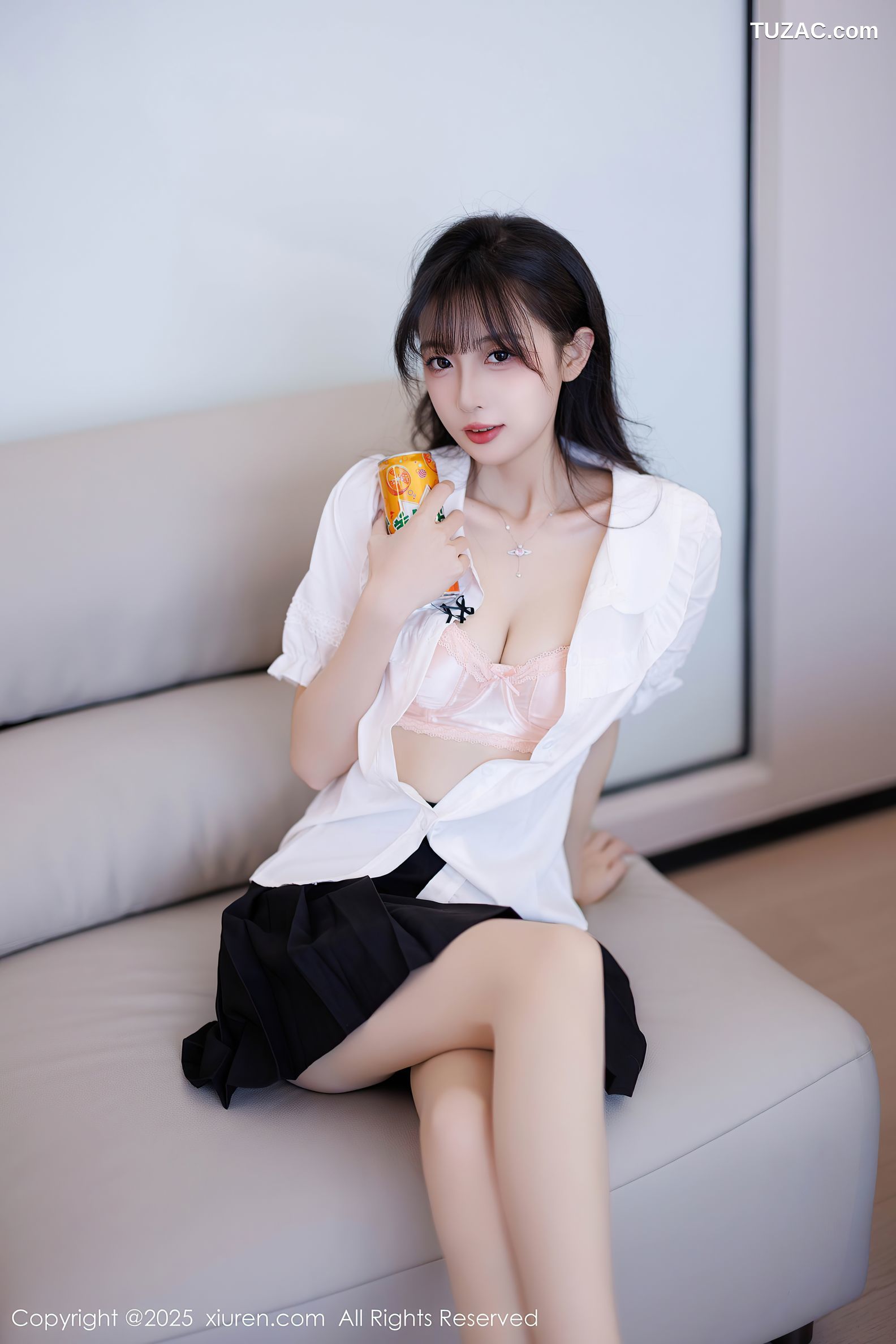 XiuRen秀人网-10067-樱桃小犊子-白衫黑裙女生白丝丁字裤-2025.03.25