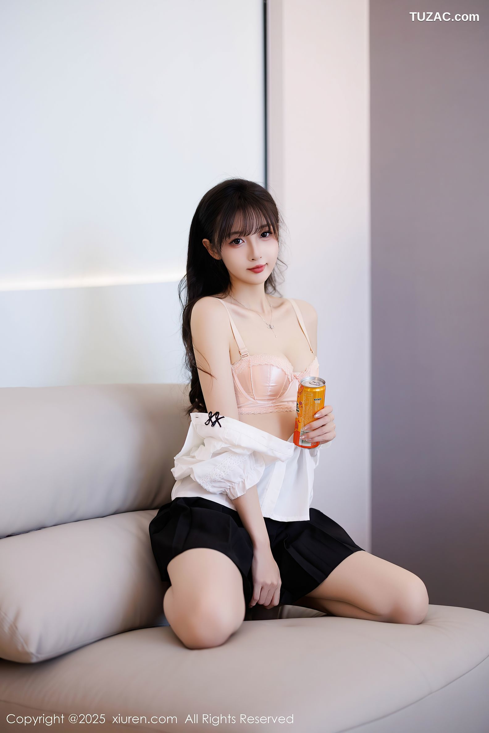 XiuRen秀人网-10067-樱桃小犊子-白衫黑裙女生白丝丁字裤-2025.03.25