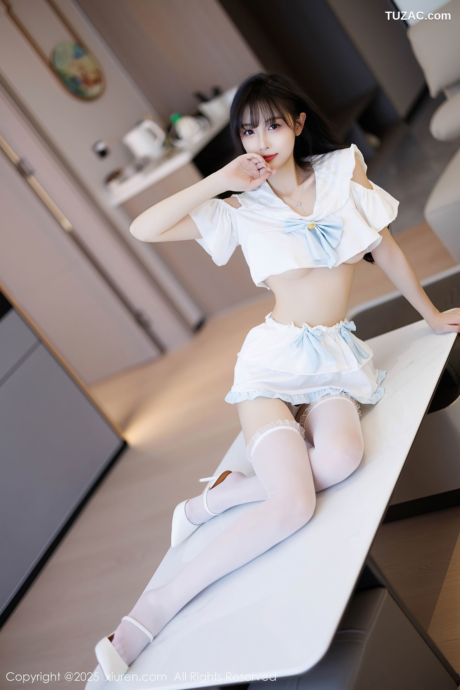 XiuRen秀人网-10067-樱桃小犊子-白衫黑裙女生白丝丁字裤-2025.03.25