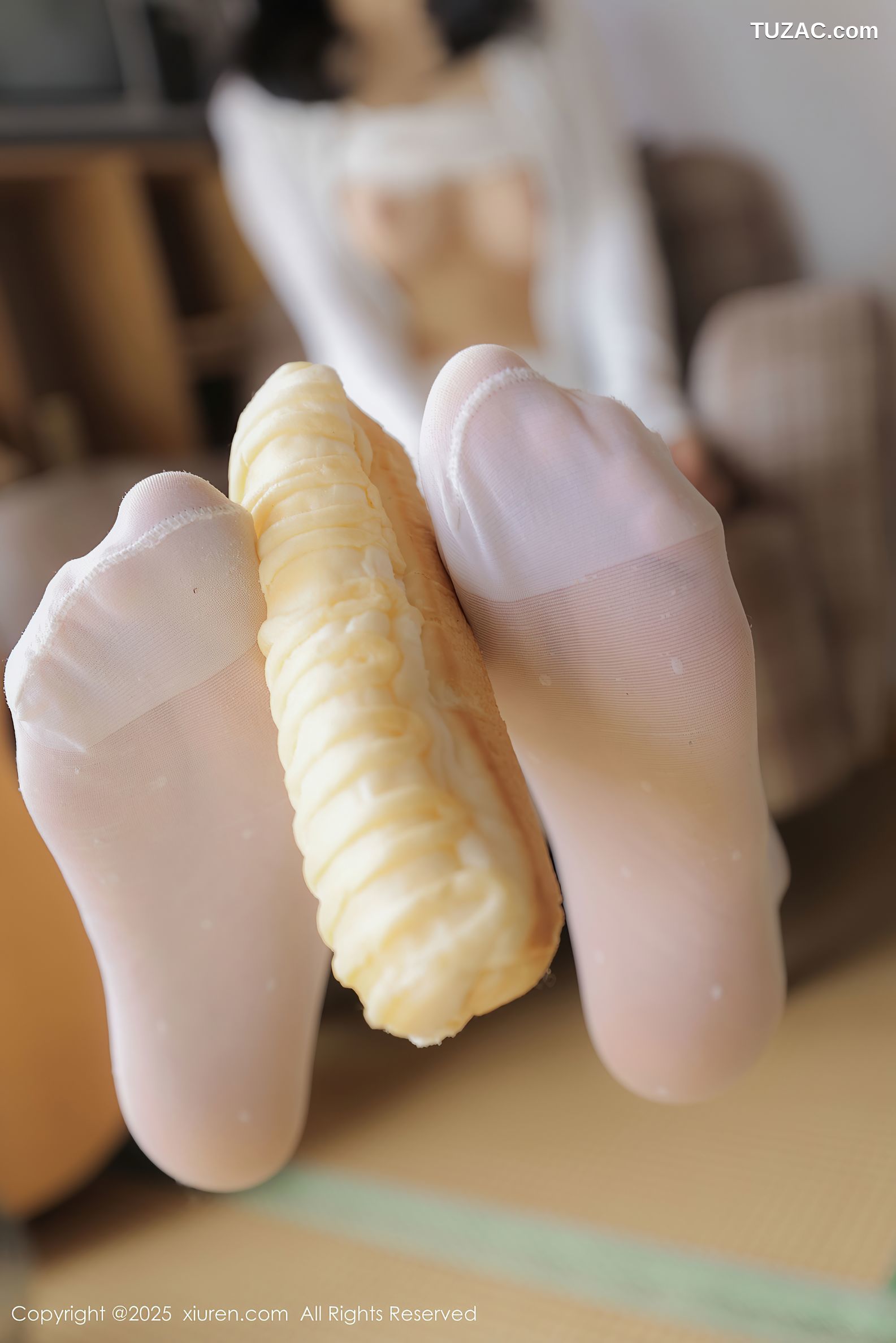 XiuRen秀人网-10073-奶芙乔乔-清纯少女白衫白短裤-2025.03.26