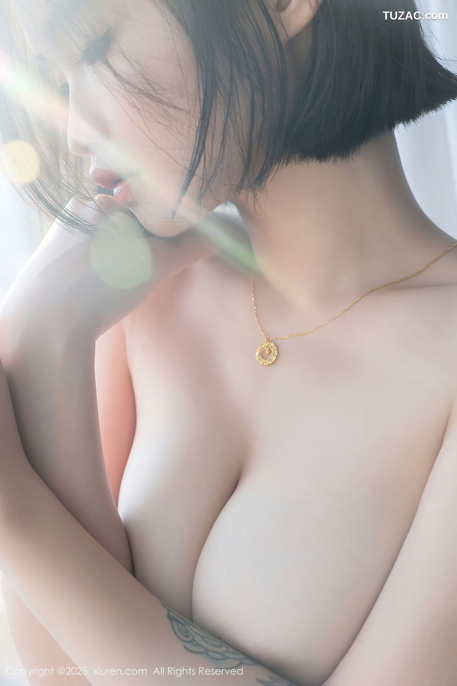 XiuRen秀人网-10076-汐子-沙子-短发美女黑色条纹衬衫黑色内衣黑丝-2025.03.27