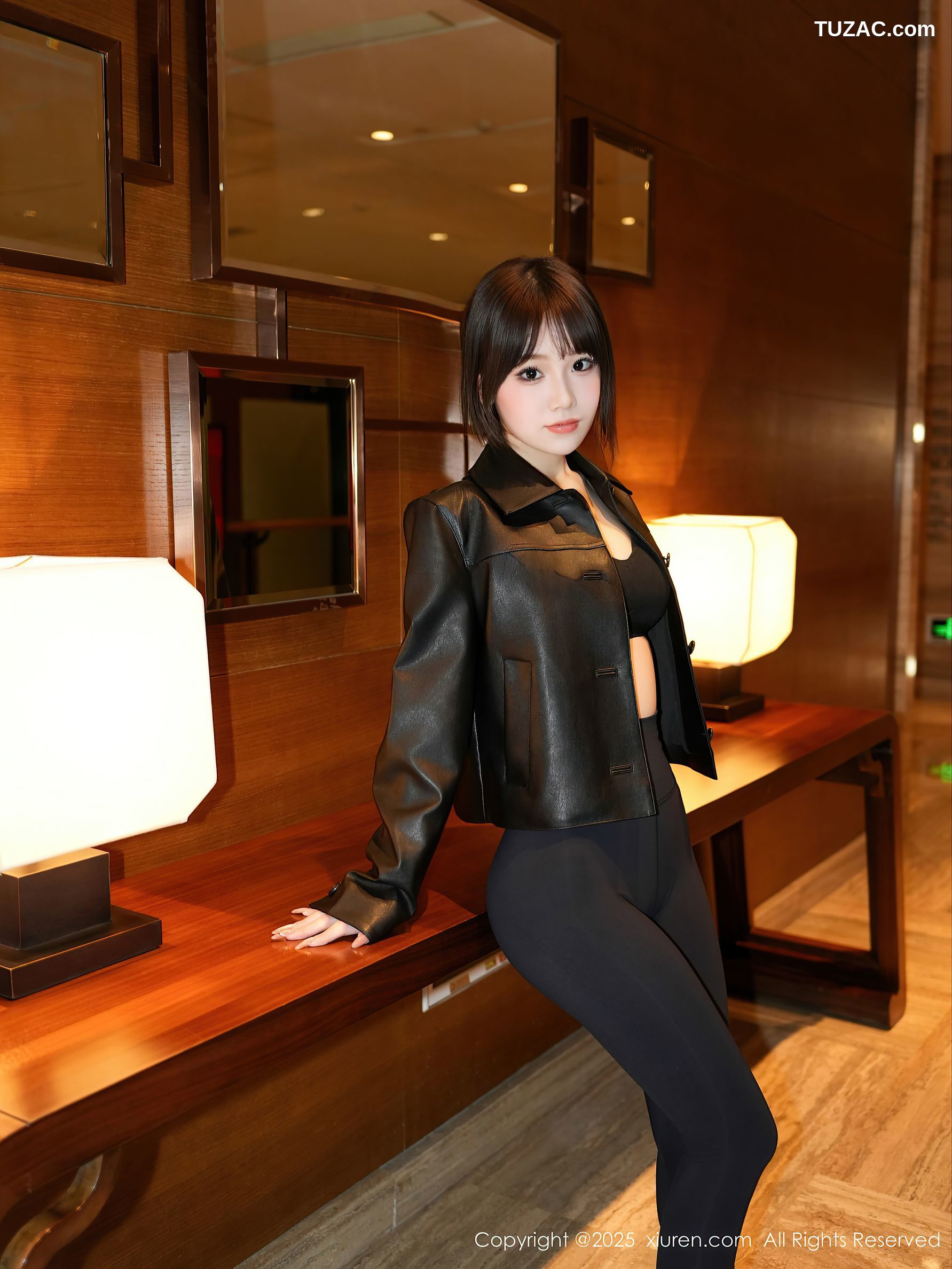 XiuRen秀人网-10077-汁汁-黑衣黑色瑜伽裤黑丝健身美女-2025.03.27