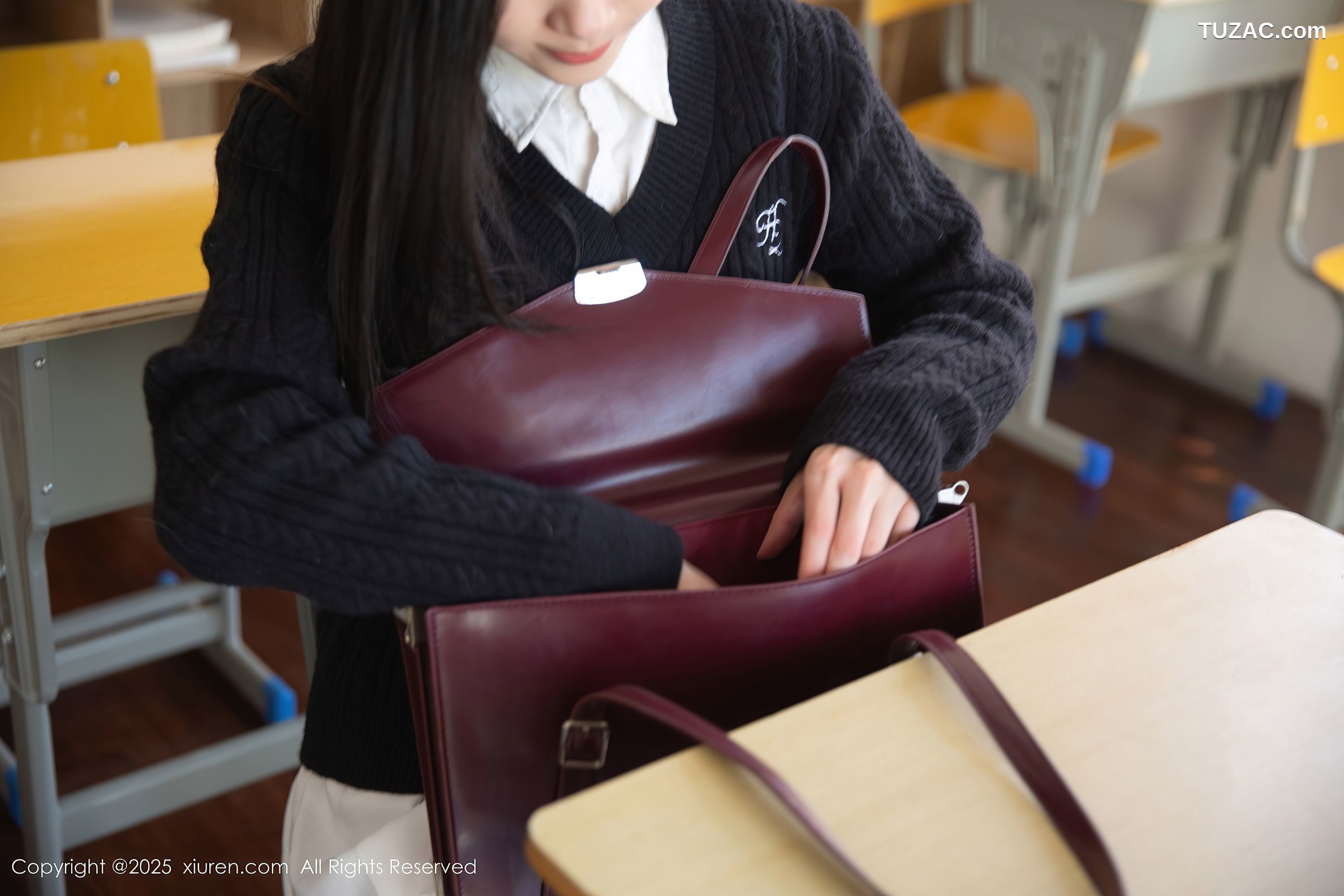 XiuRen秀人网-10078-刘婷婷-黑针织衫白衬衫短裙清纯女生教室自慰-2025.03.27