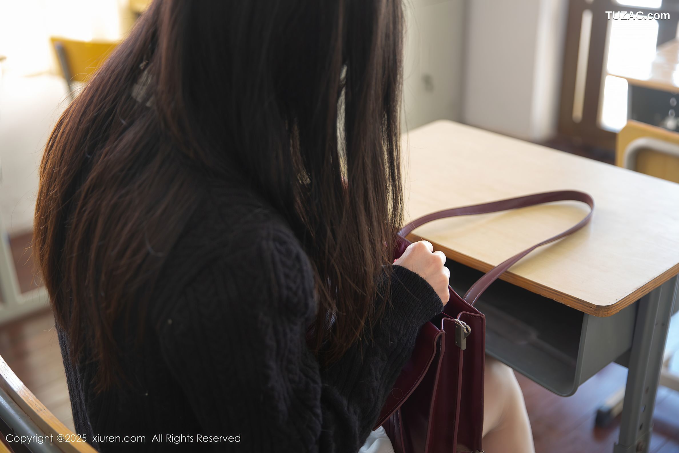 XiuRen秀人网-10078-刘婷婷-黑针织衫白衬衫短裙清纯女生教室自慰-2025.03.27