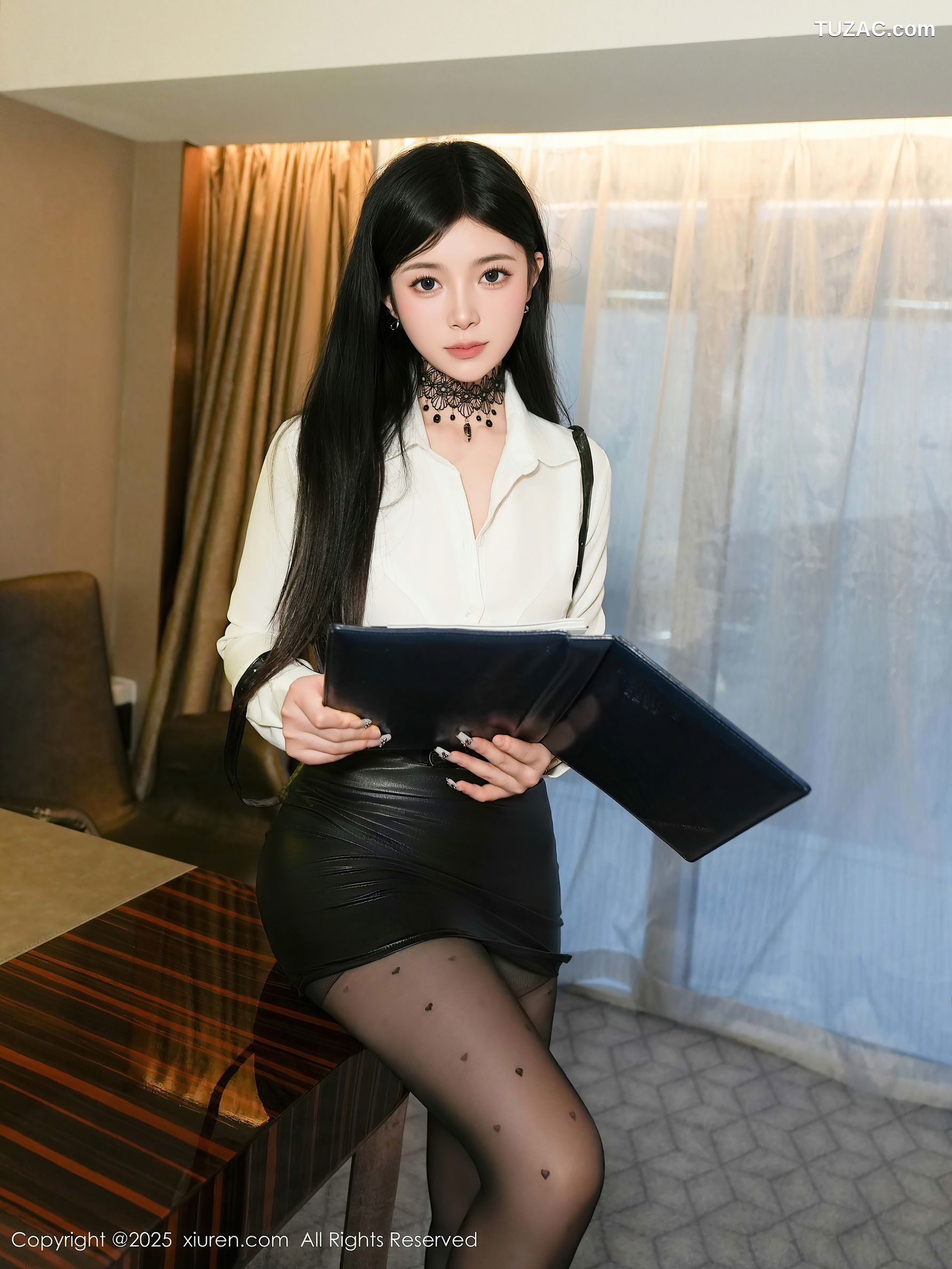 XiuRen秀人网-10082-优酱-OL白衬衫黑皮短裙黑丝爆乳-2025.03.28