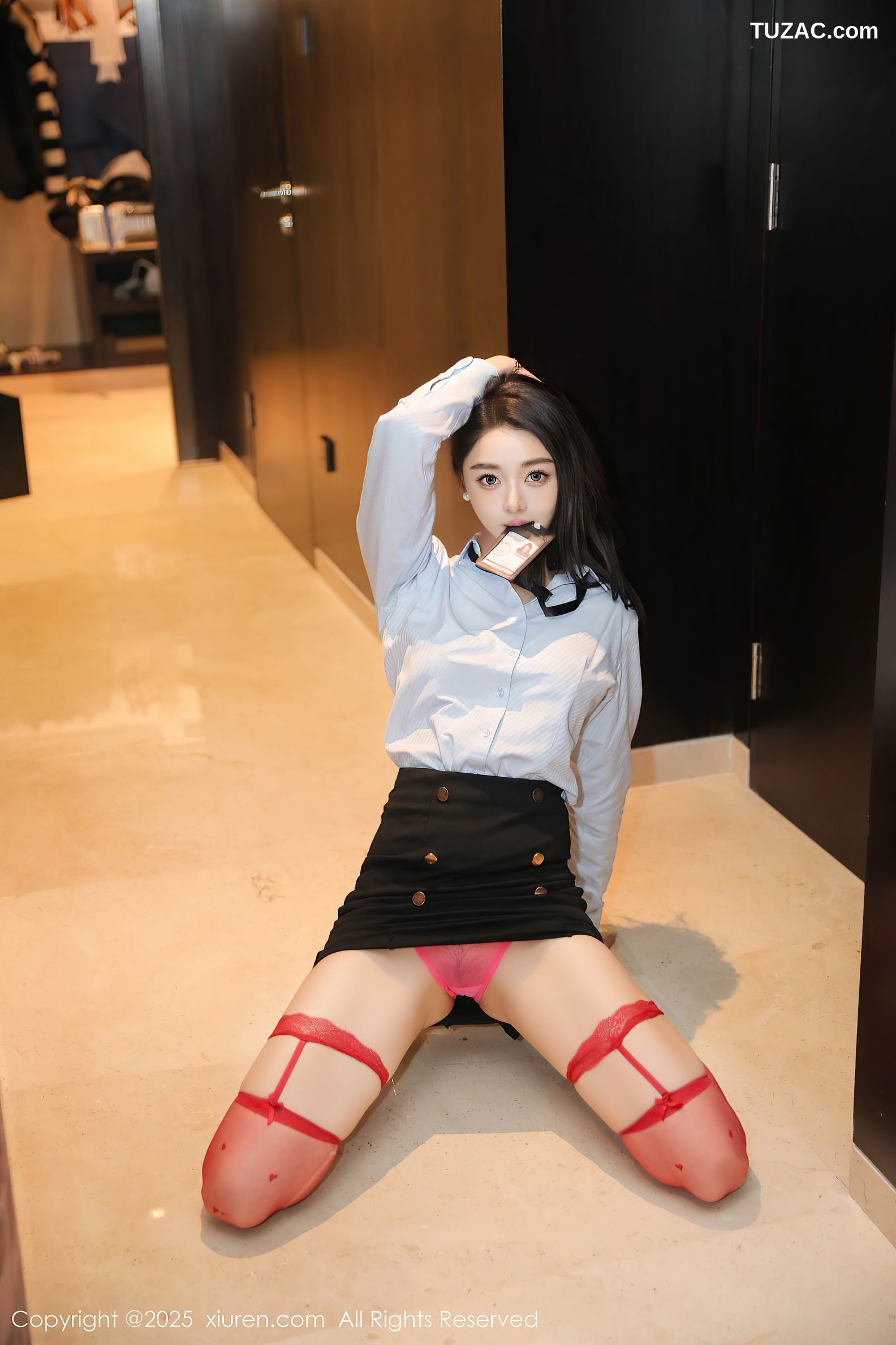 XiuRen秀人网-10086-Candy糖糖-OL白衬衫黑短裙红色内衣红丝袜爆乳-2025.03.28
