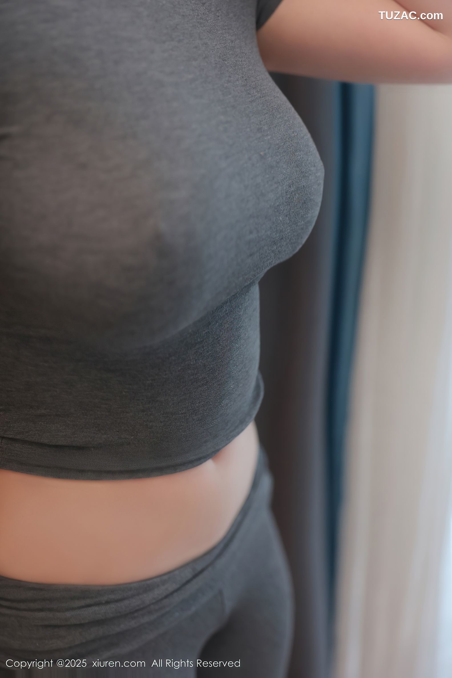 XiuRen秀人网-10092-林昔予yorki-灰T灰色紧身裤-轻透白蕾丝内衣爆乳-2025.03.31