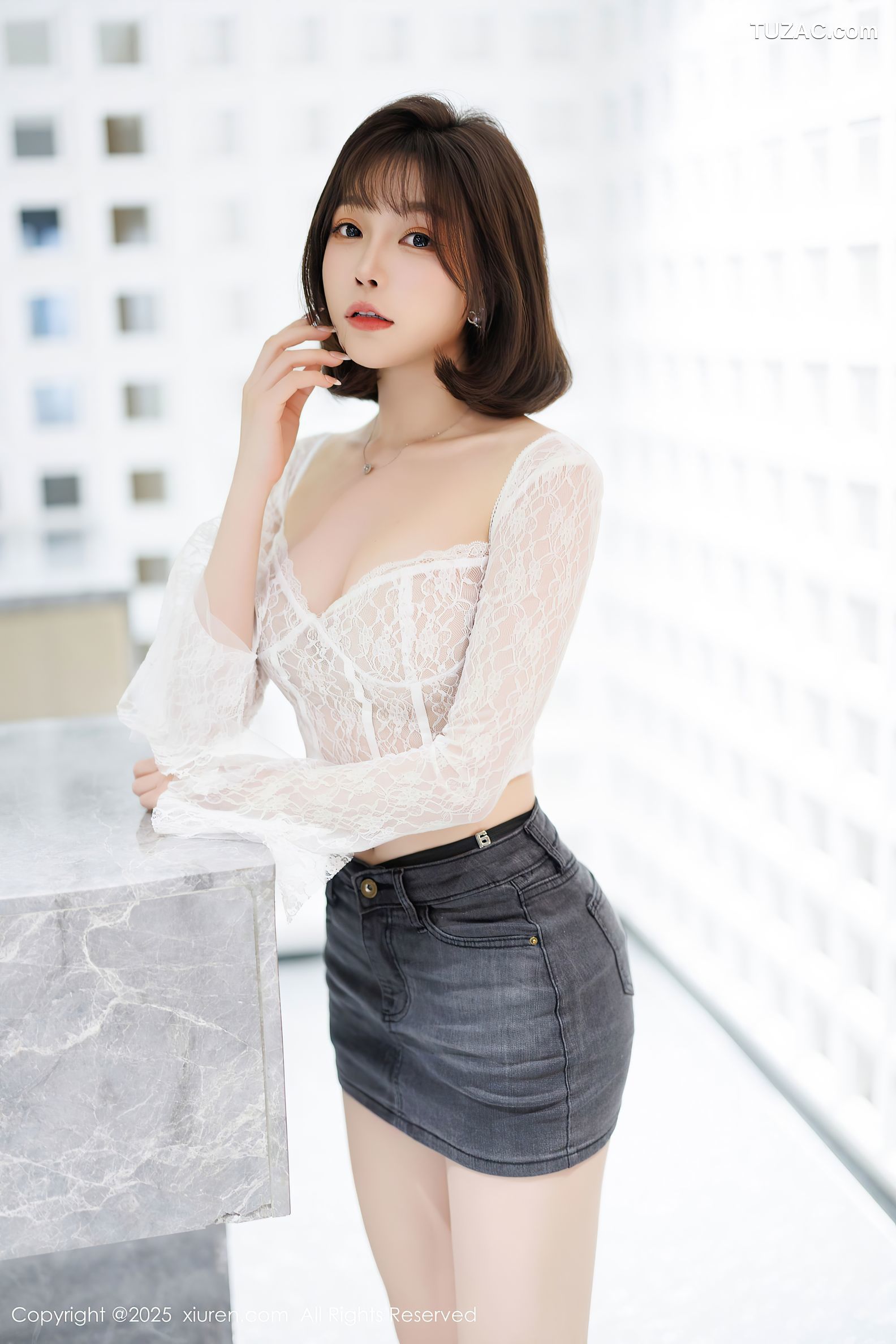 XiuRen秀人网-10113-徐莉芝Booty-白T牛仔短裙-蓝连衣短裙黑丝-2025.04.03