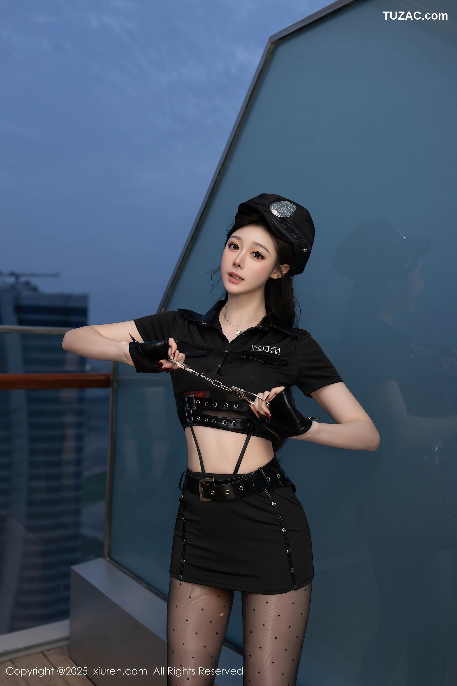 XiuRen秀人网-10115-小逗逗-黑色情趣女警衬衫短裙黑丝爆乳-2025.04.03